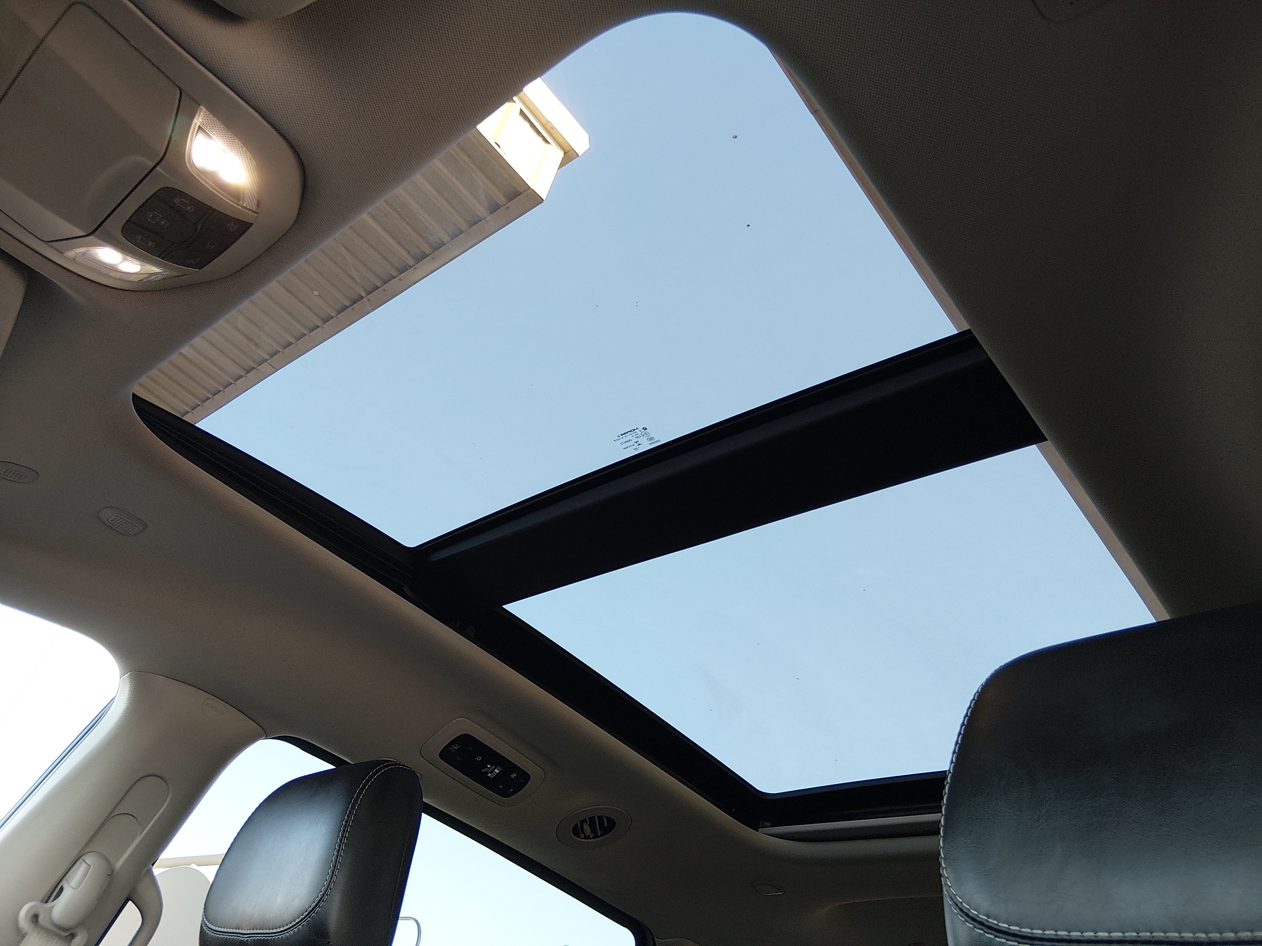 2023 Chrysler Pacifica Hybrid Limited - Photo 22