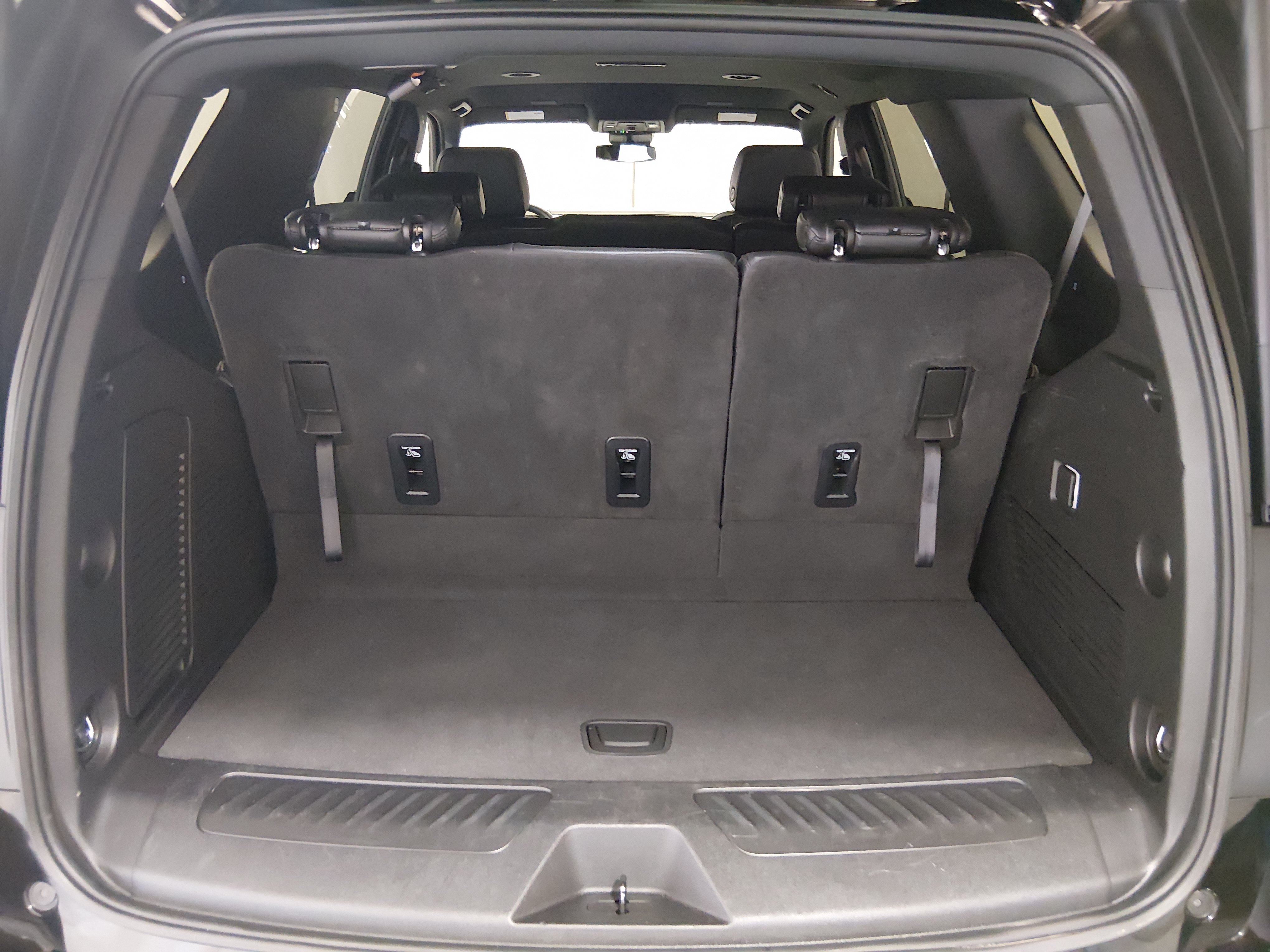 2025 Chevrolet Tahoe LT - Photo 11