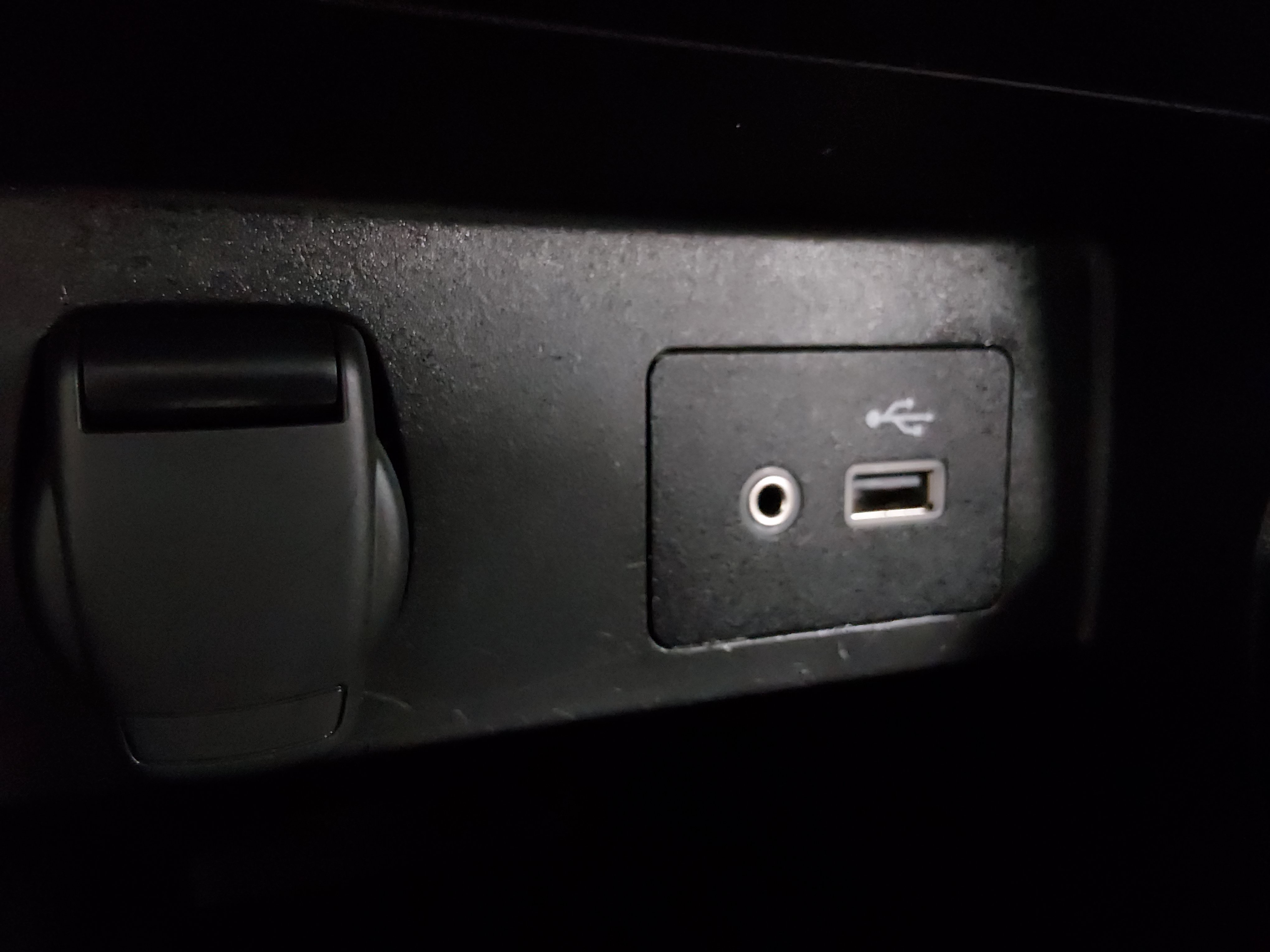 2023 Nissan Versa Sedan SV - Photo 18