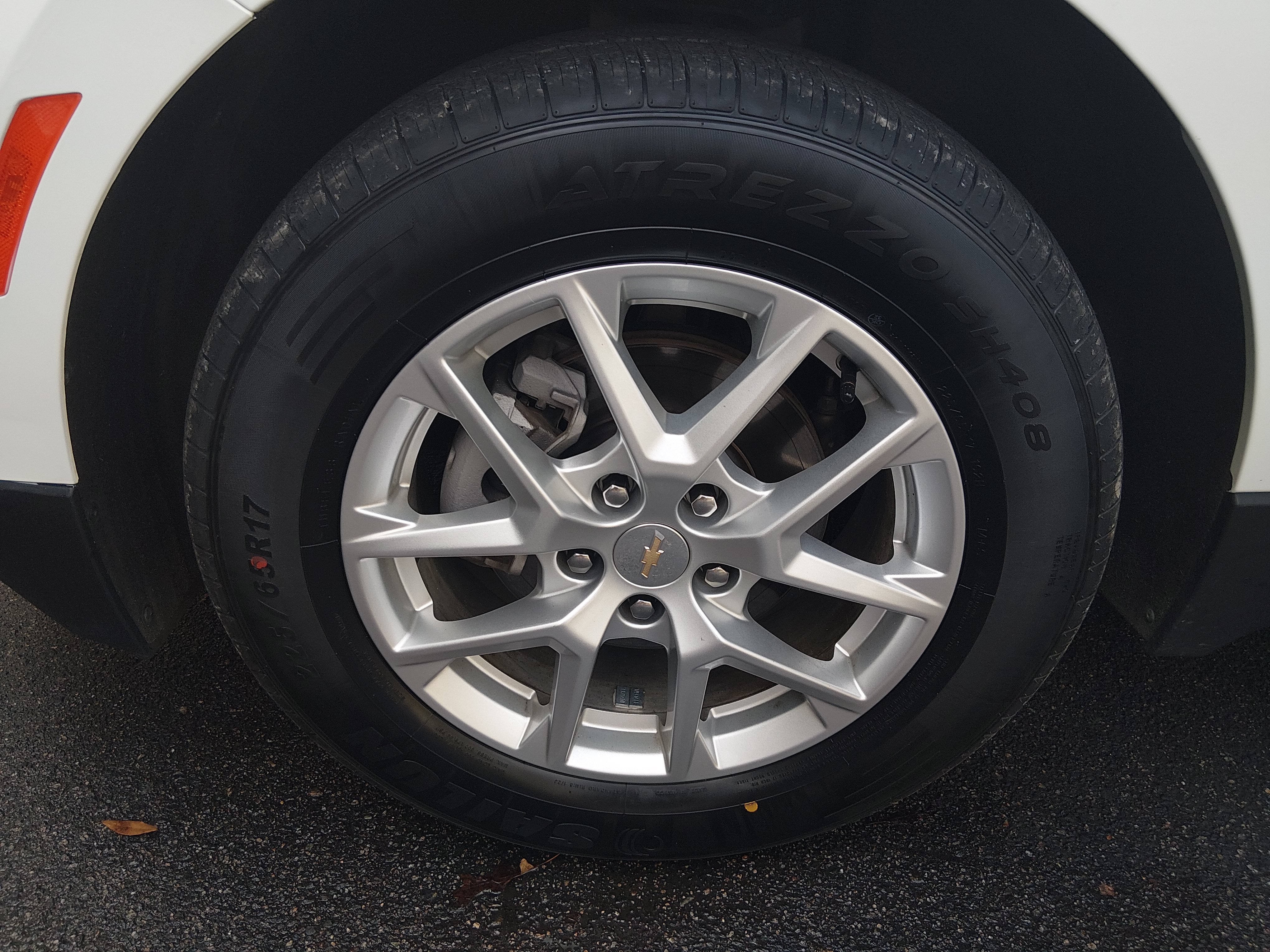 2024 Chevrolet Equinox LT - Photo 10