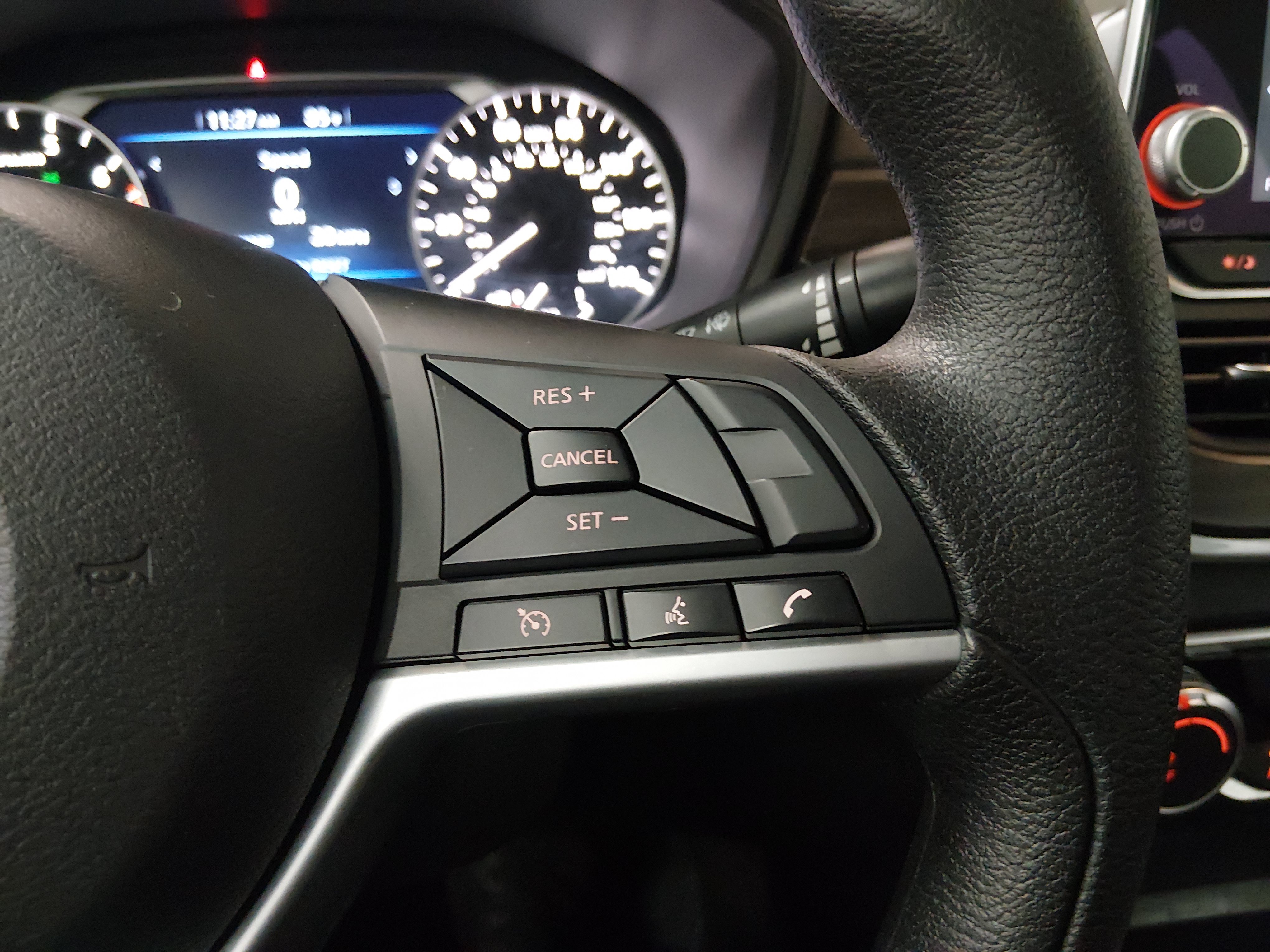 2025 Nissan Altima SV - Photo 18