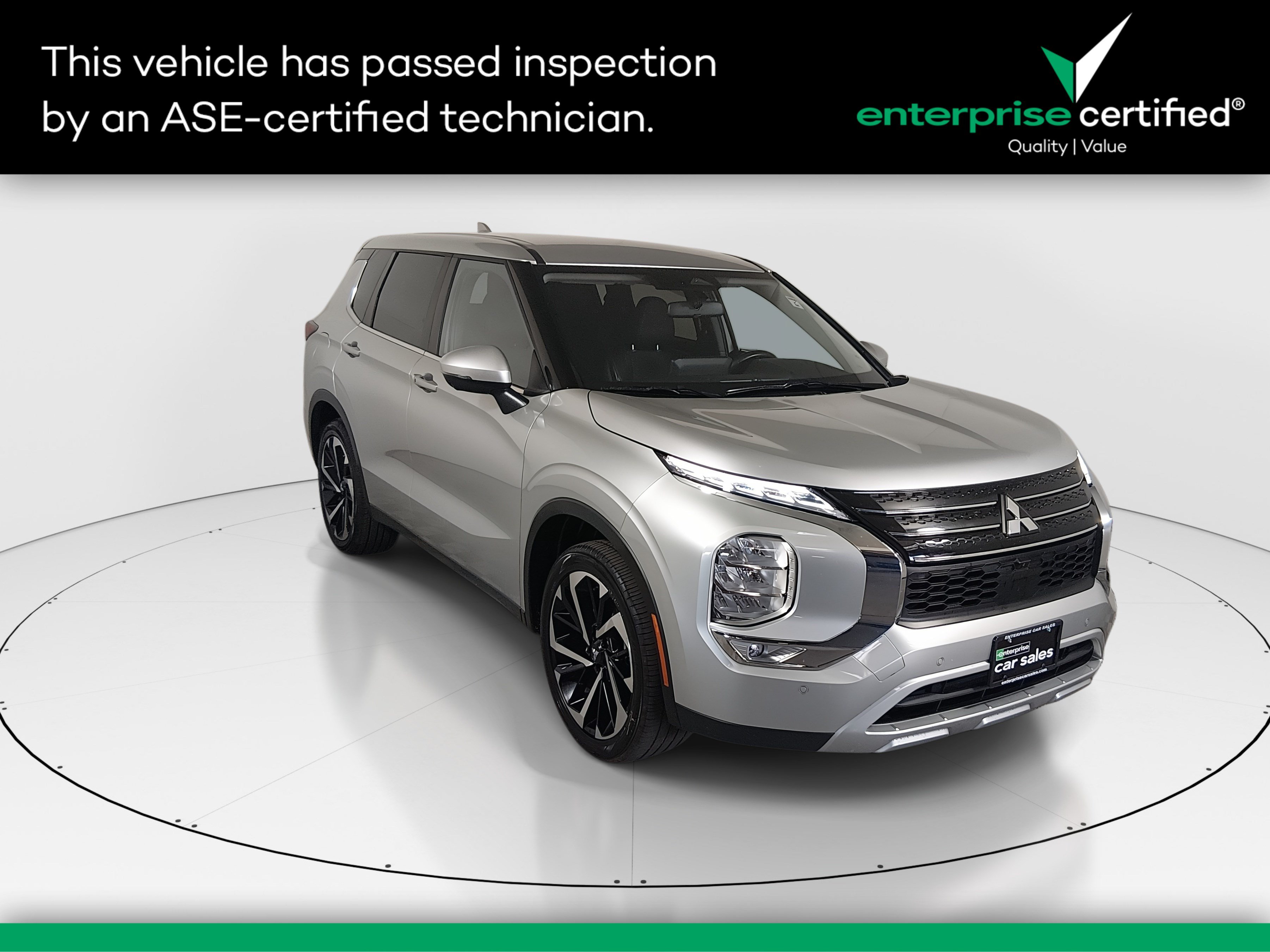 2024 Mitsubishi Outlander SE
