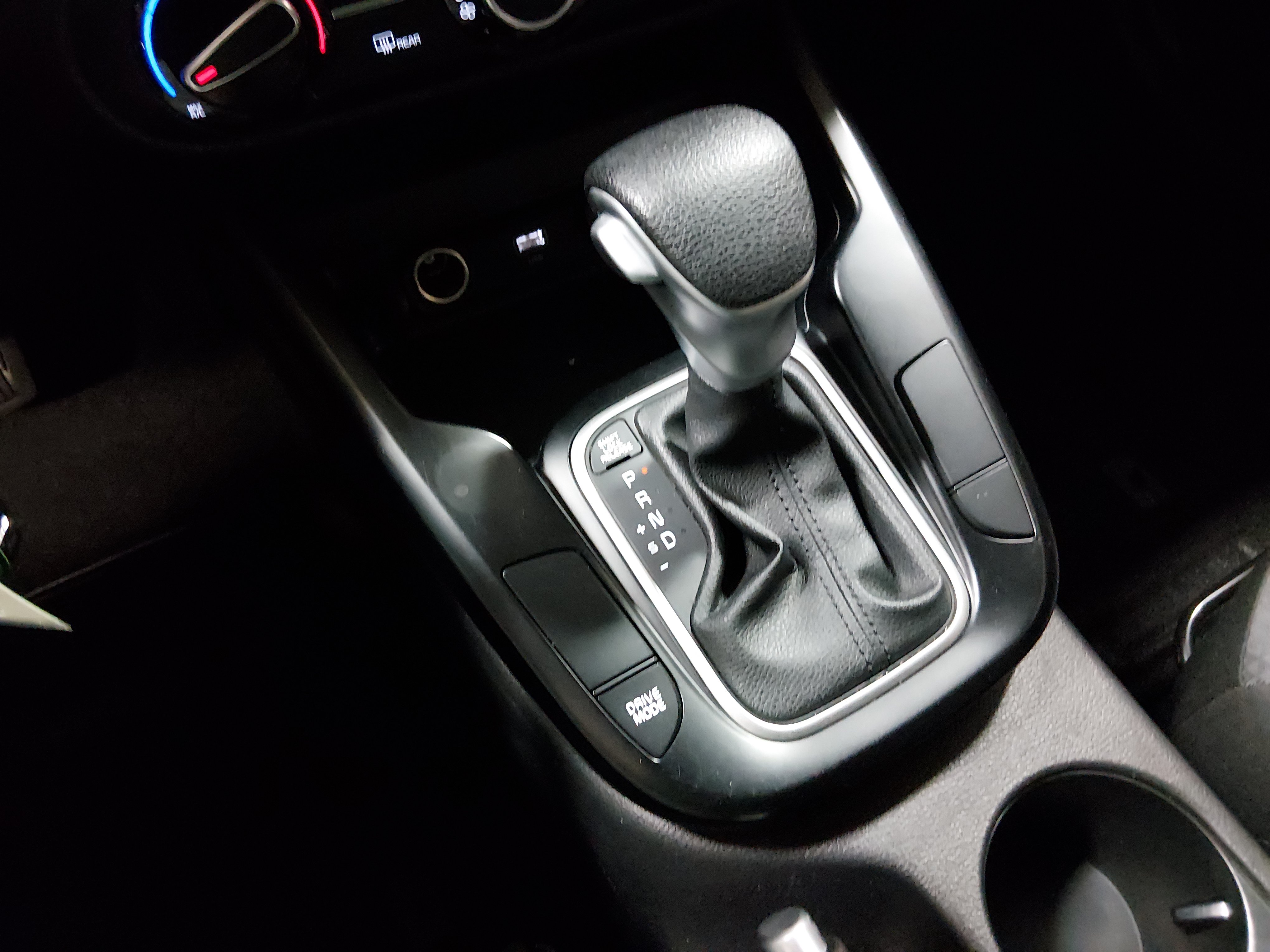 2024 Kia Soul LX - Photo 19