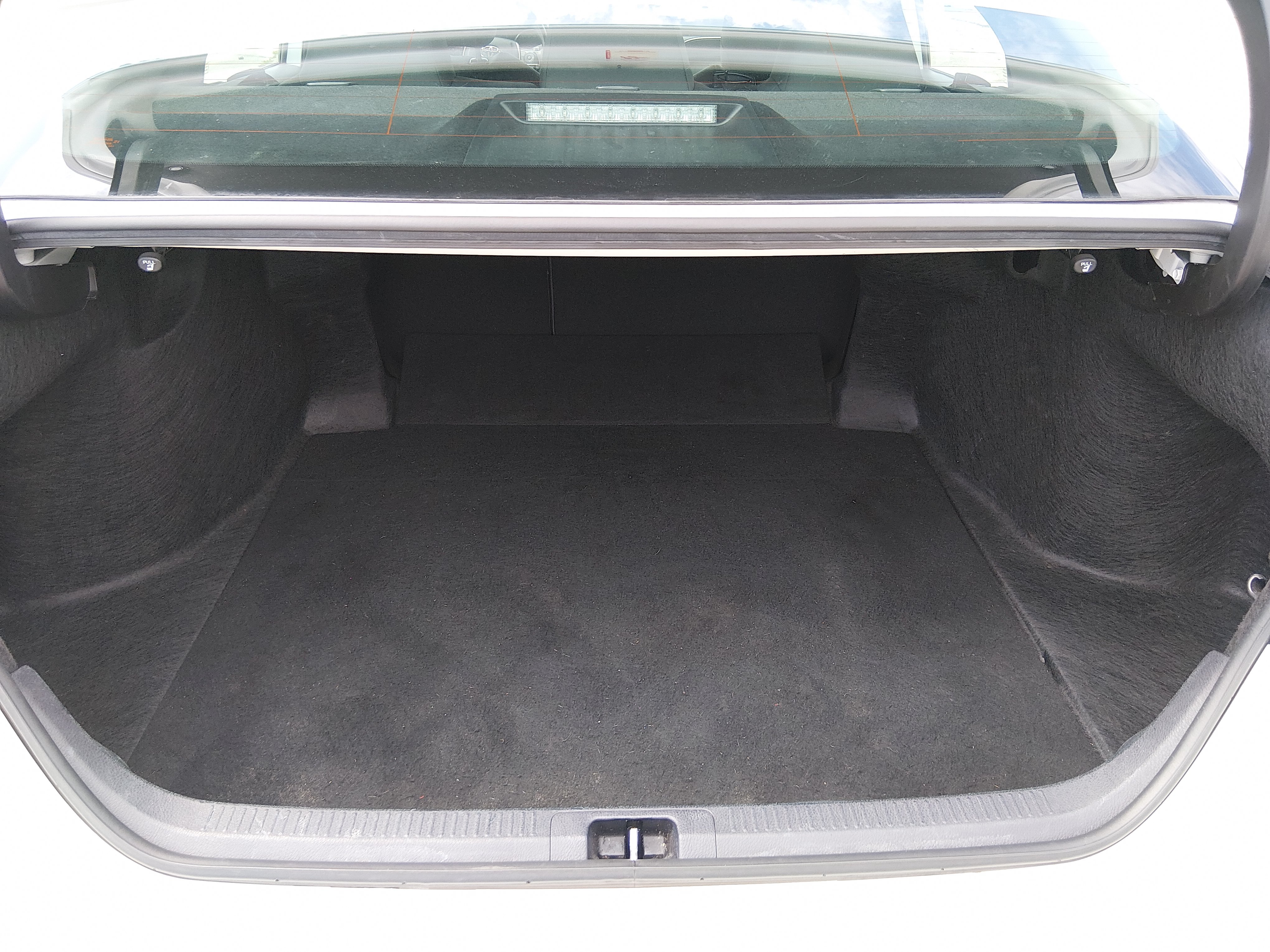 2024 Toyota Camry LE - Photo 11