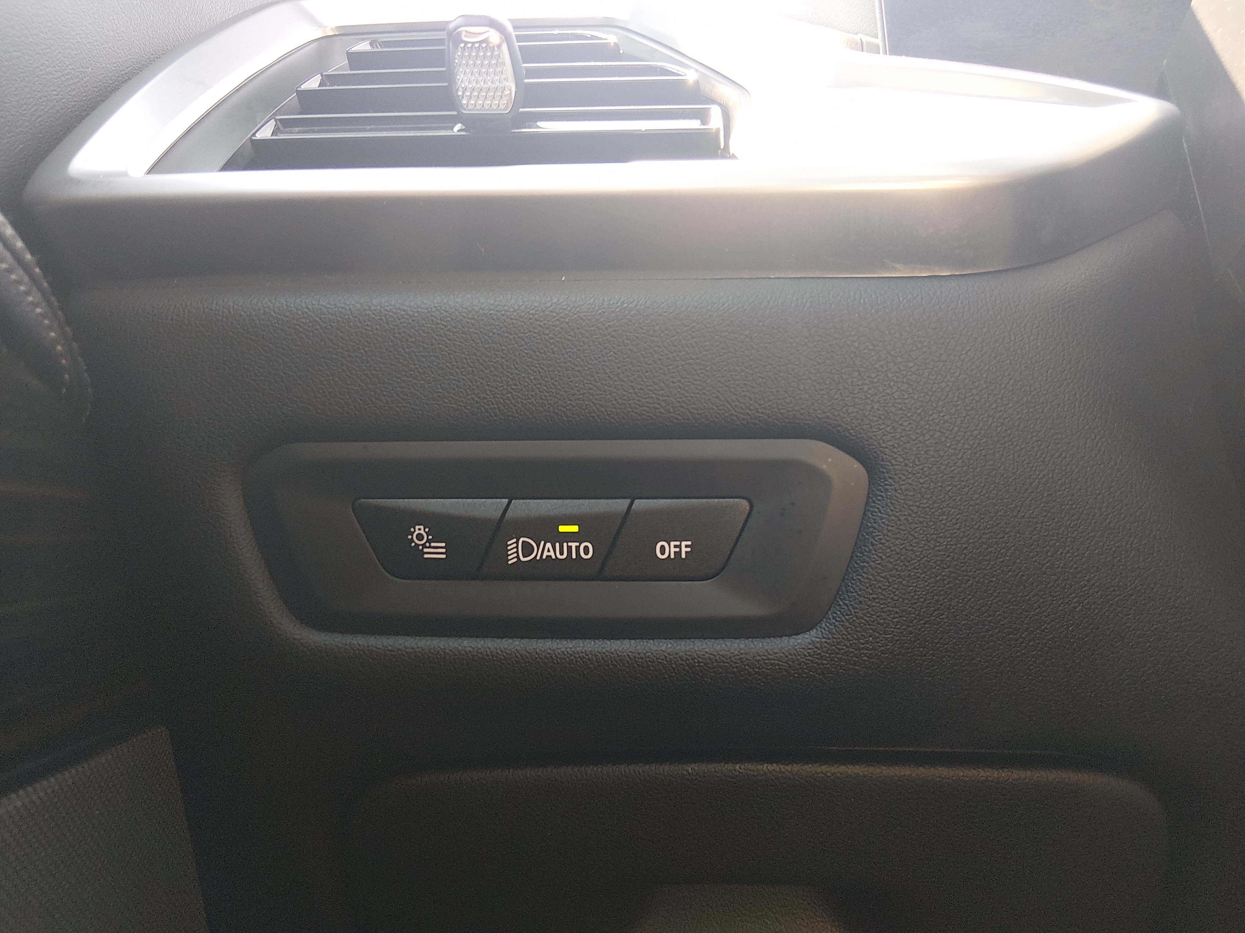 2025 BMW X5 50e - Photo 13
