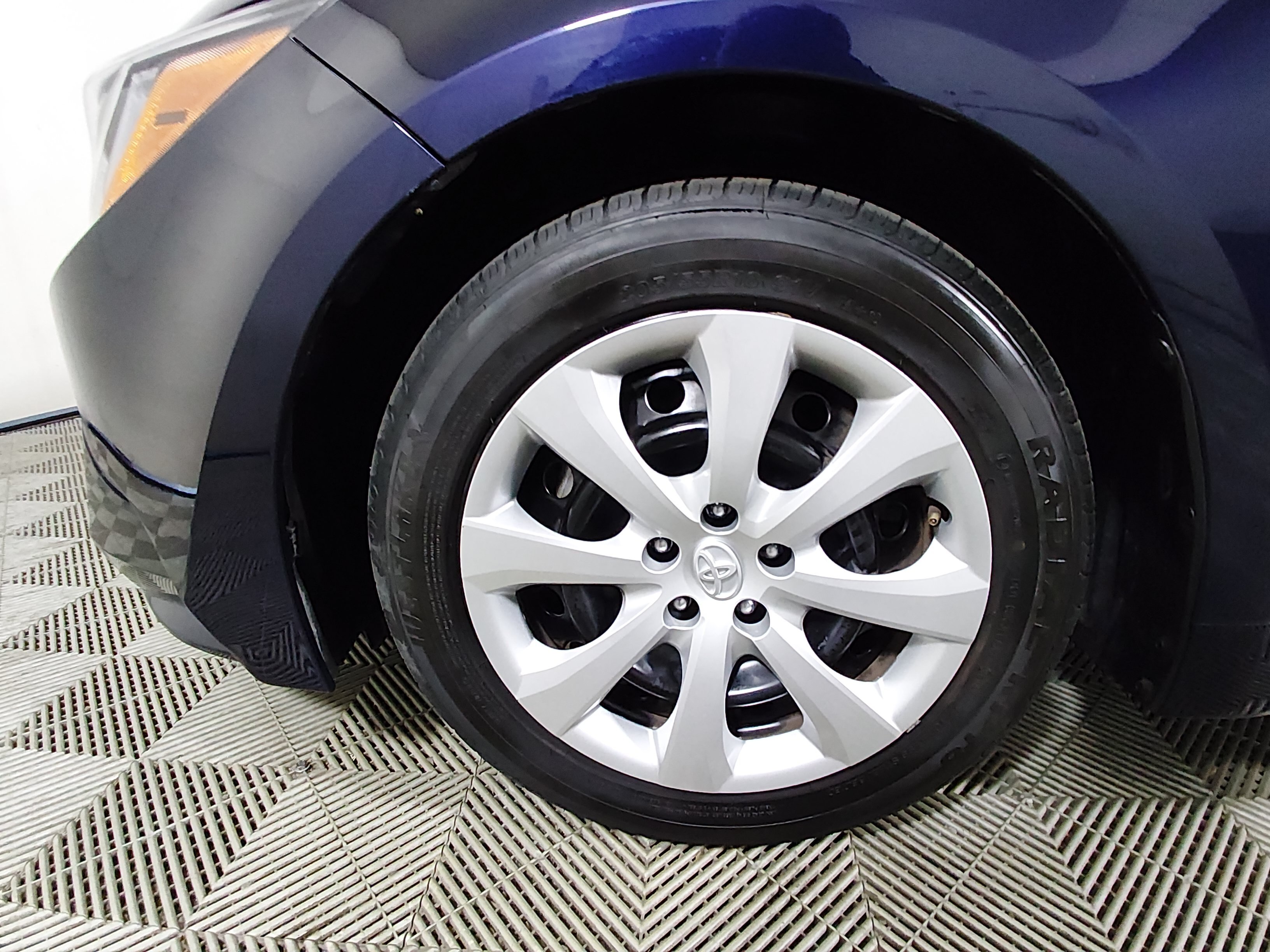 2024 Toyota Corolla LE - Photo 10
