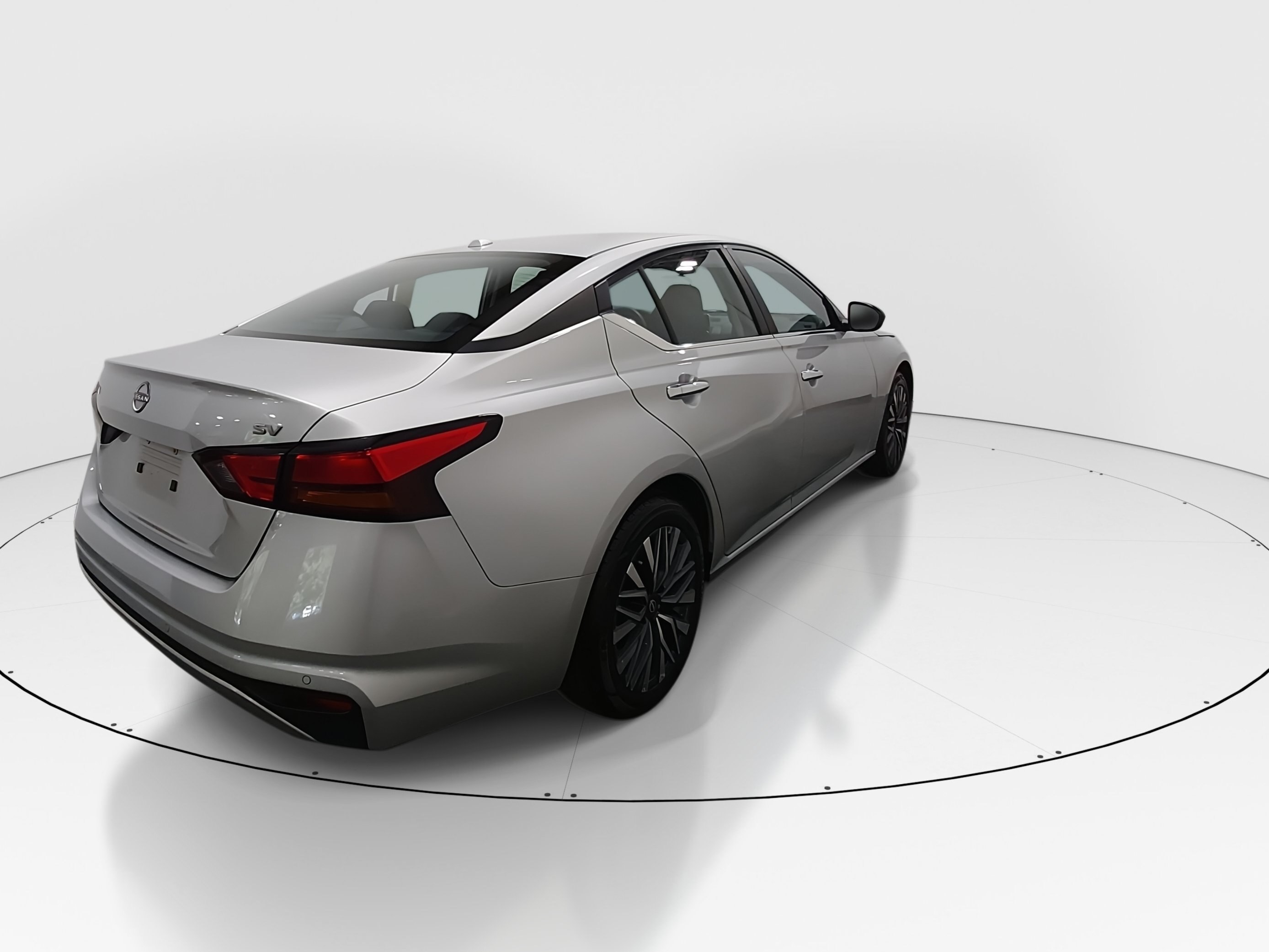 2024 Nissan Altima SV - Photo 7
