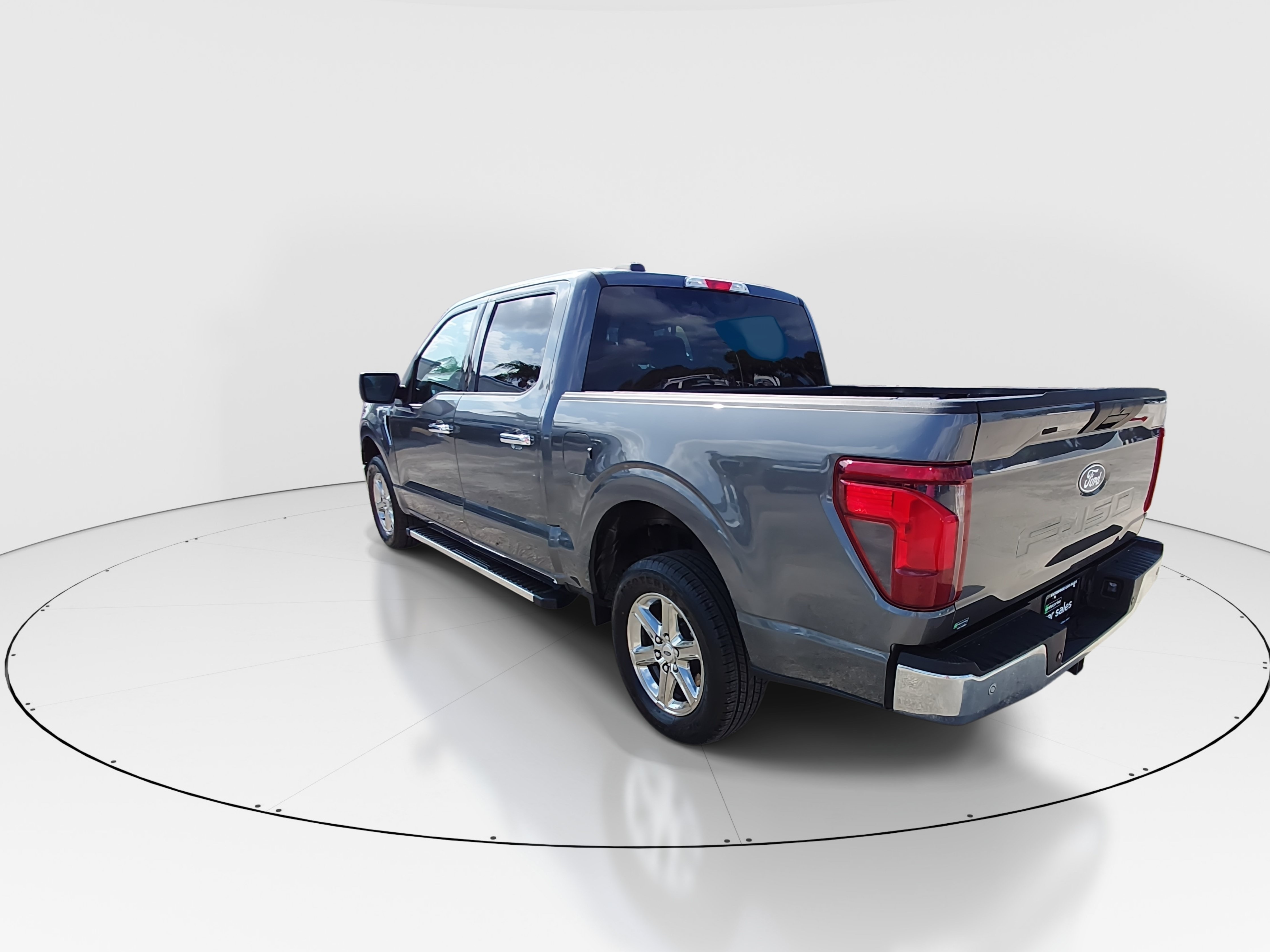2025 Ford F-150 XLT - Photo 5