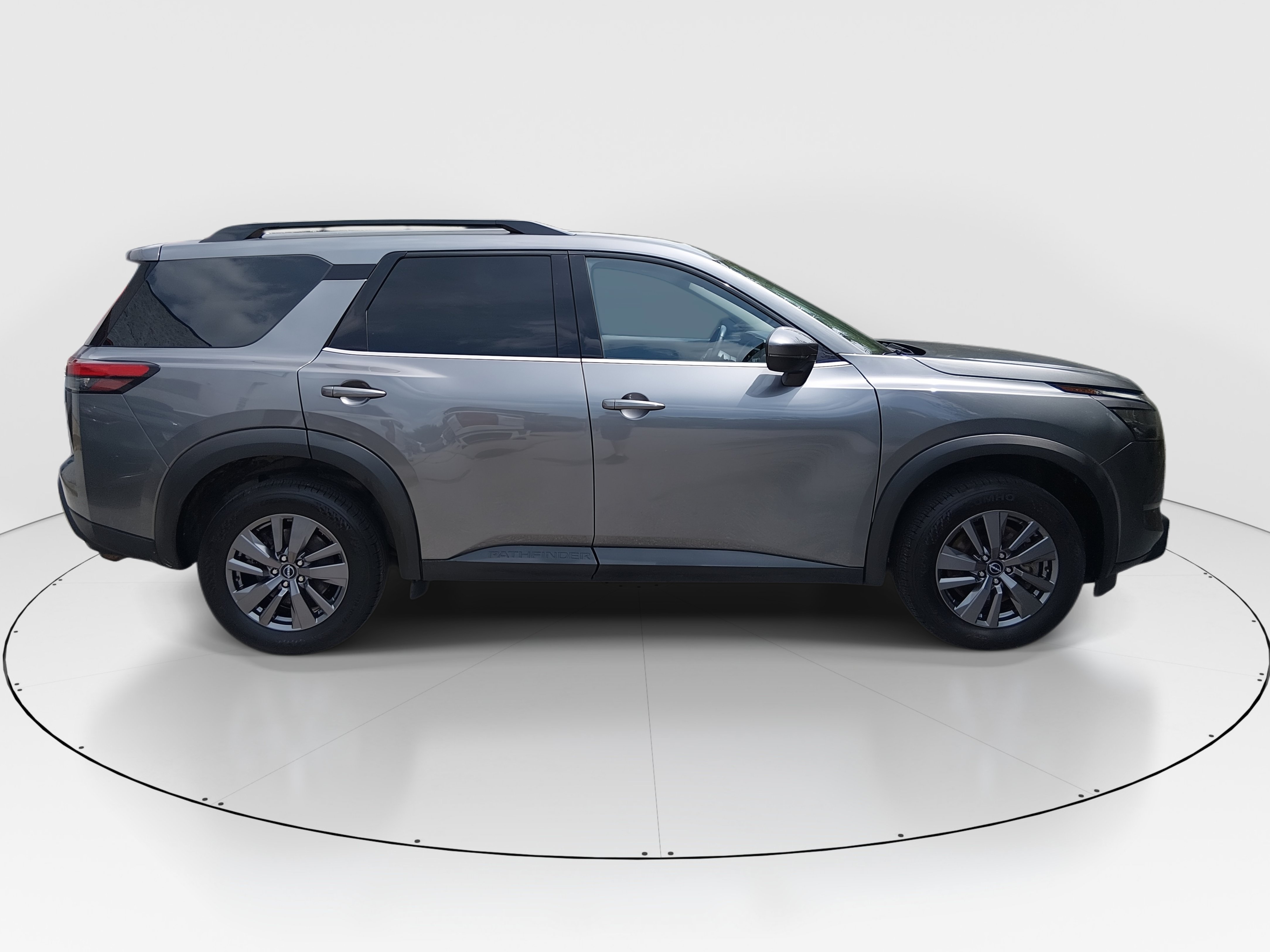 2024 Nissan Pathfinder SV - Photo 8