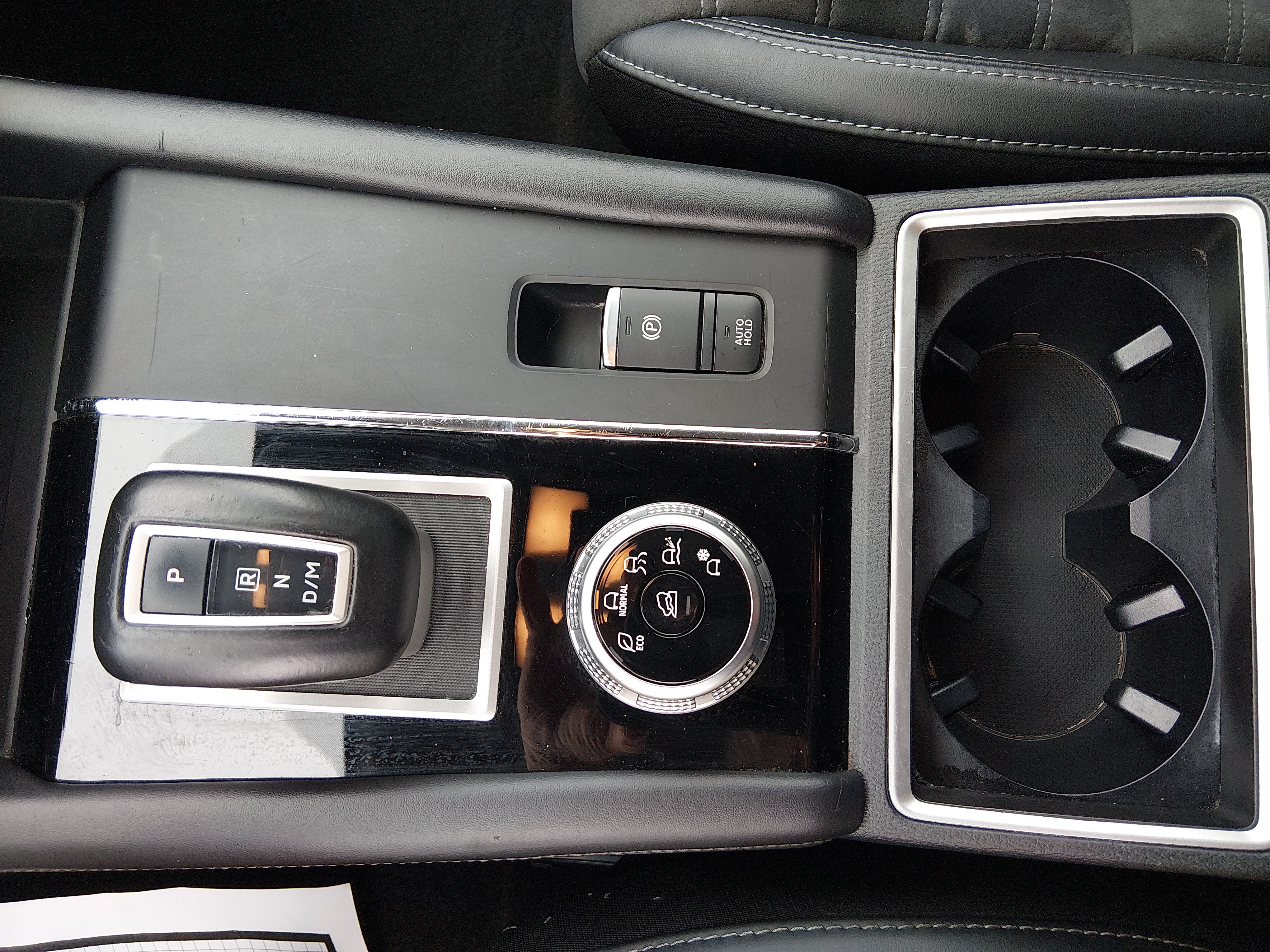 2024 Mitsubishi Outlander SE - Photo 17