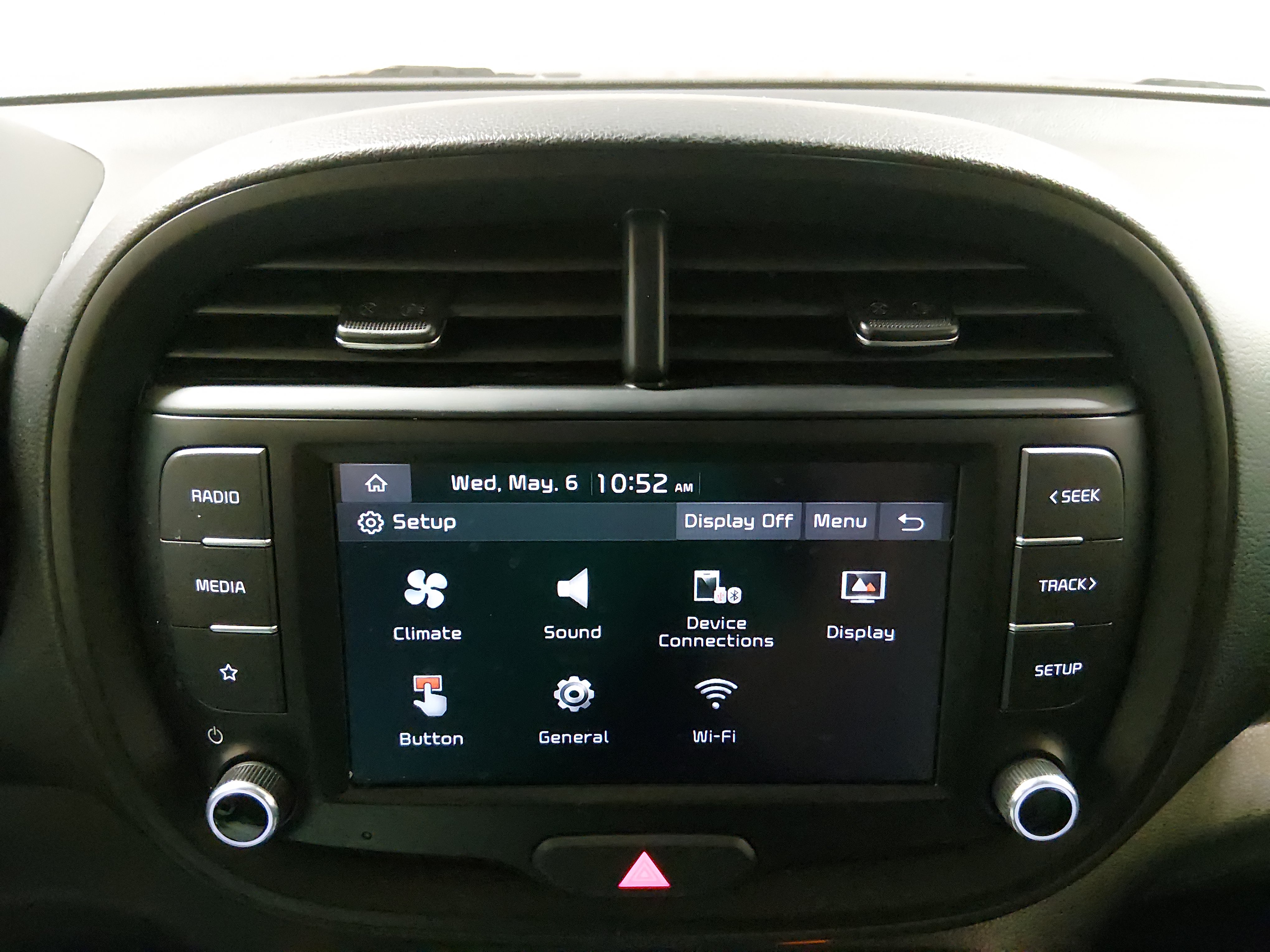 2024 Kia Soul LX - Photo 21