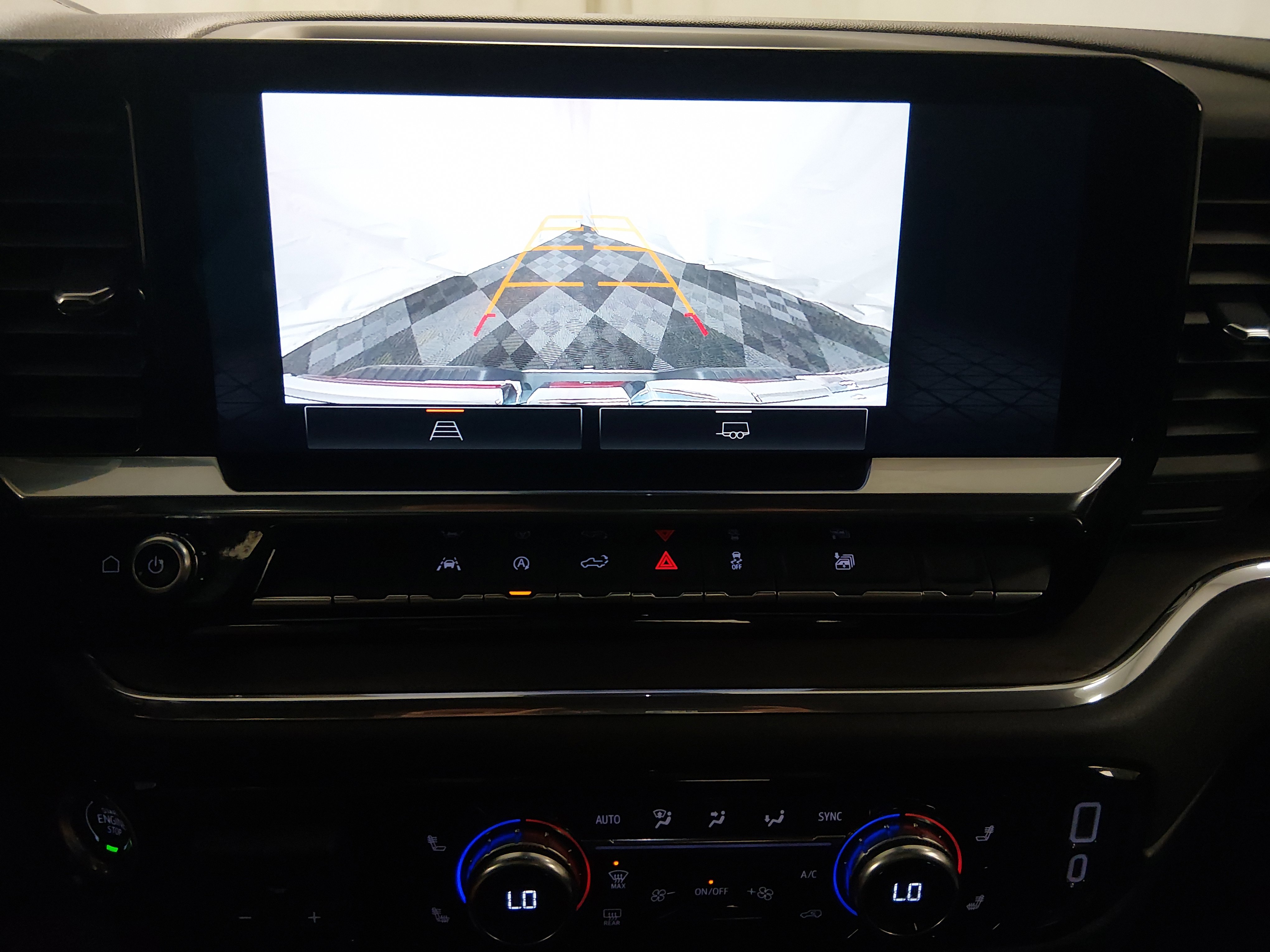 2025 GMC Sierra 1500 SLT - Photo 16