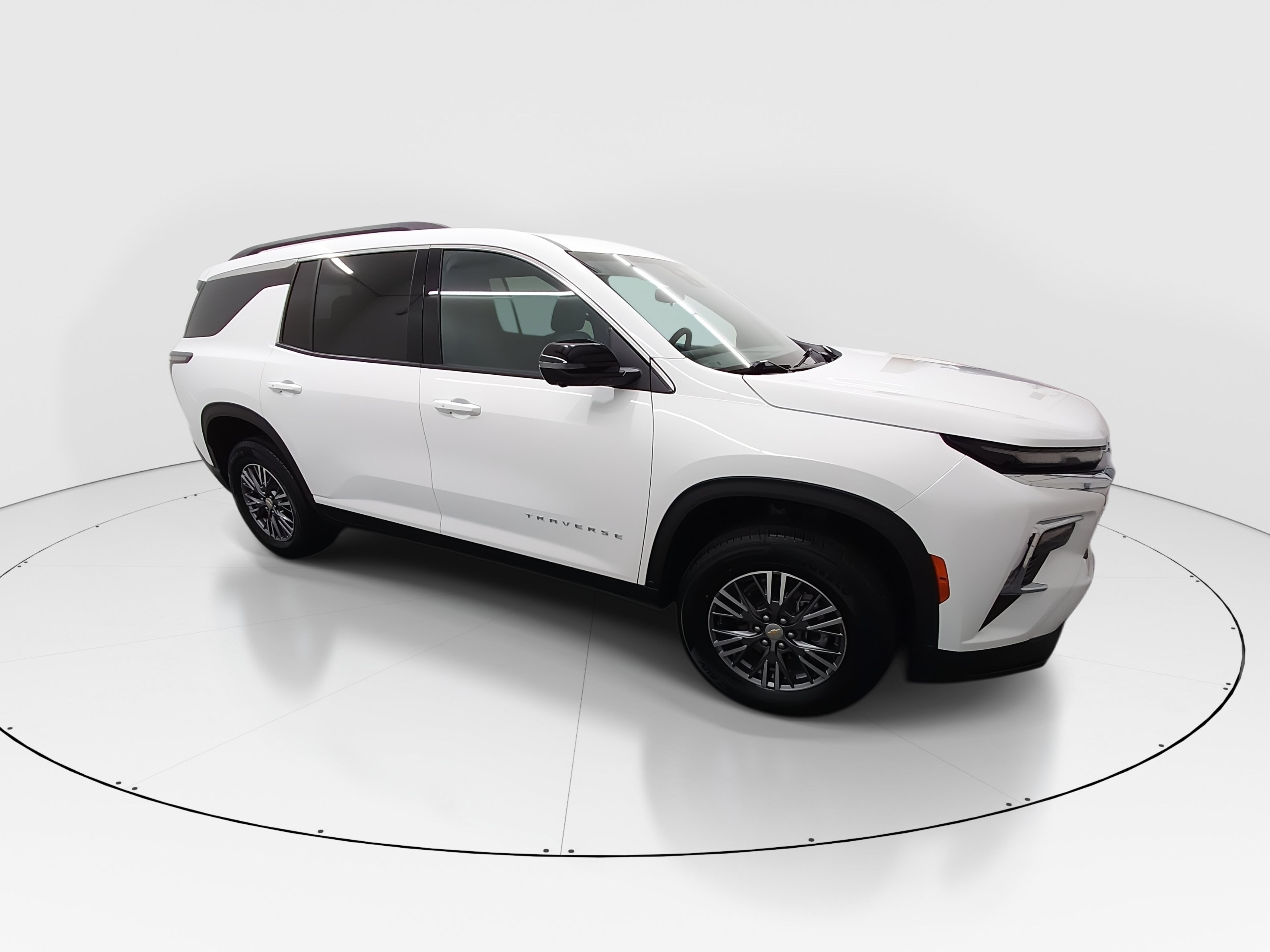 2025 Chevrolet Traverse LT - Photo 8