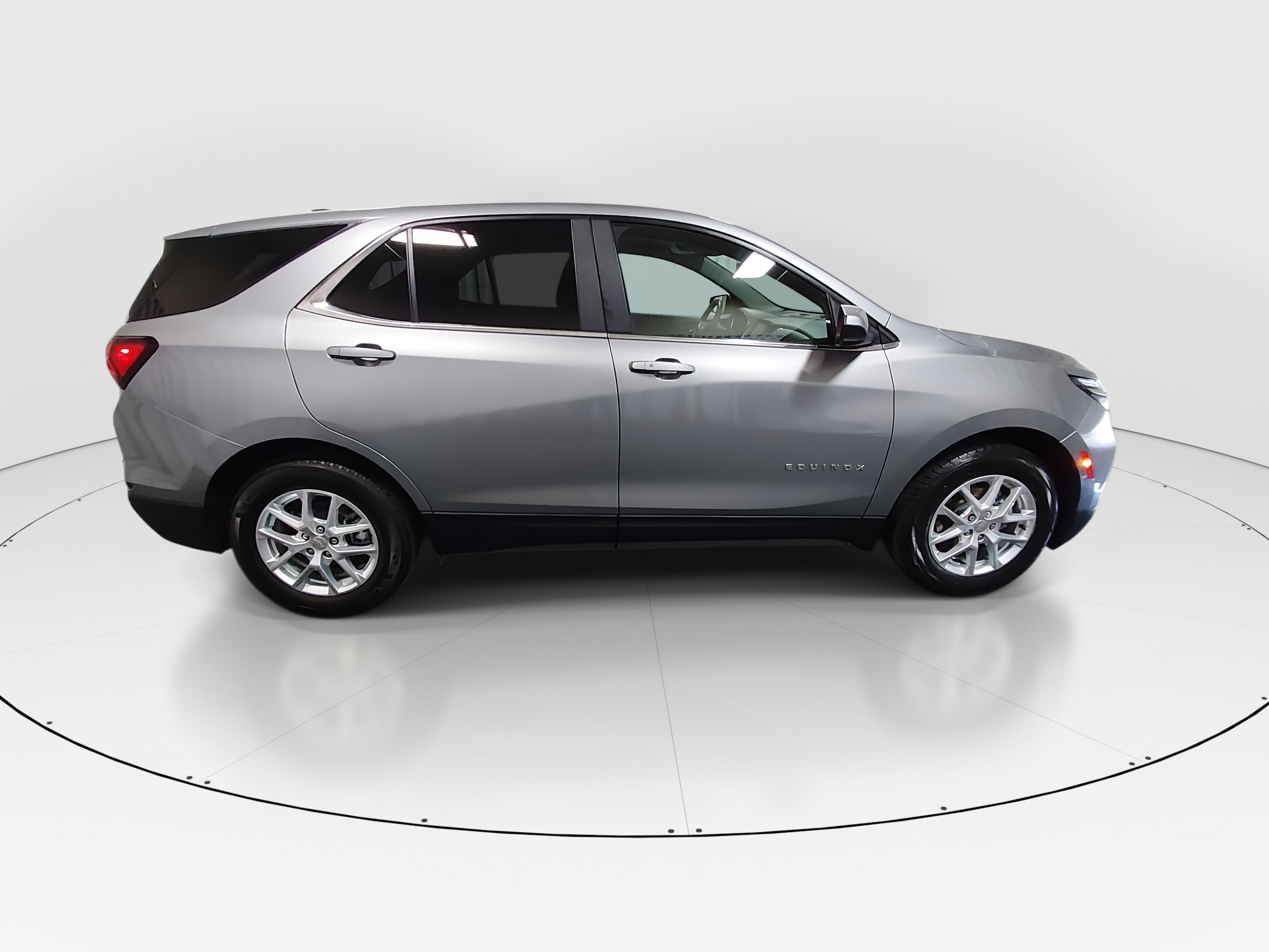 2024 Chevrolet Equinox LT - Photo 8
