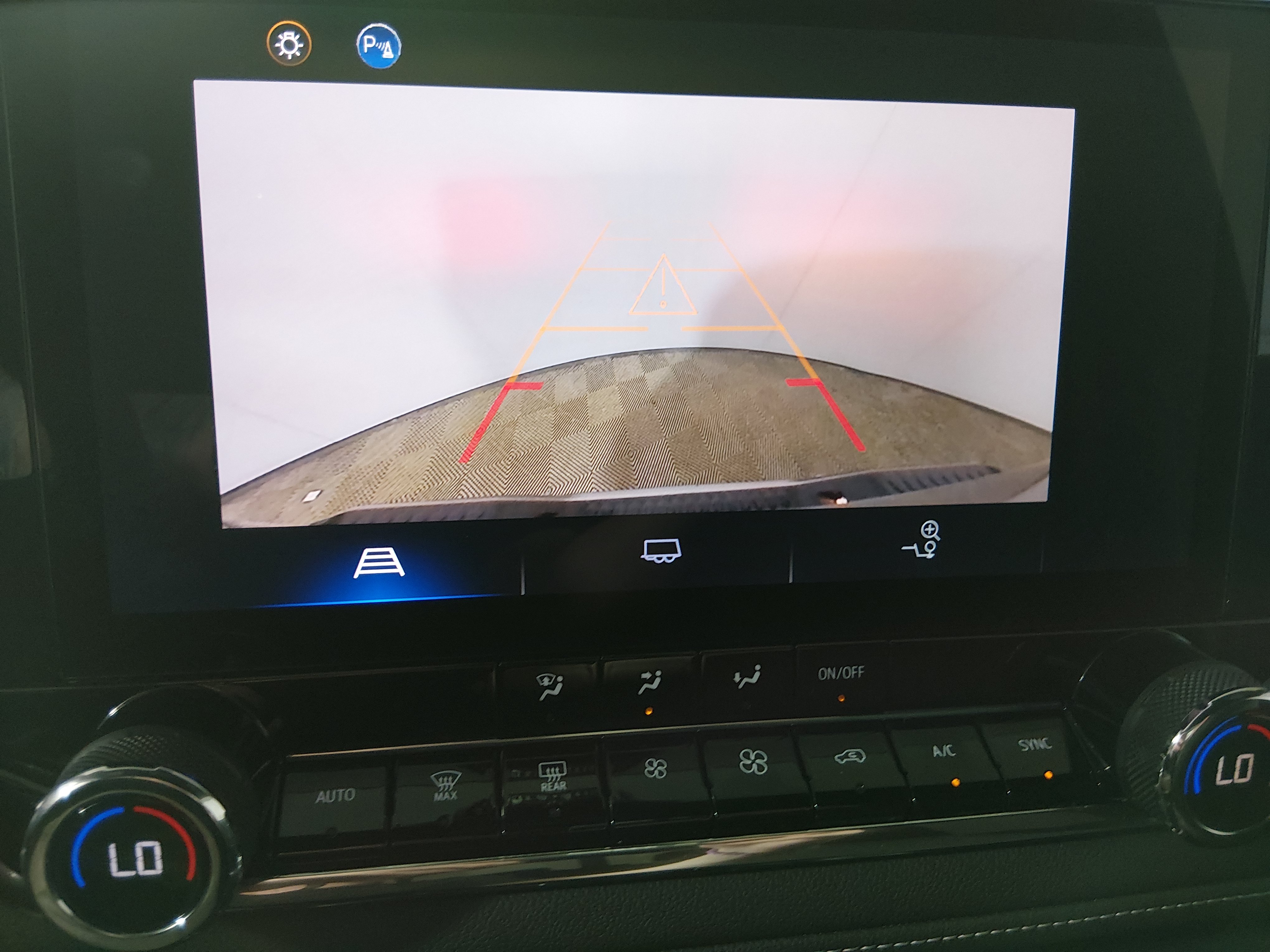 2023 Chevrolet Colorado LT - Photo 17