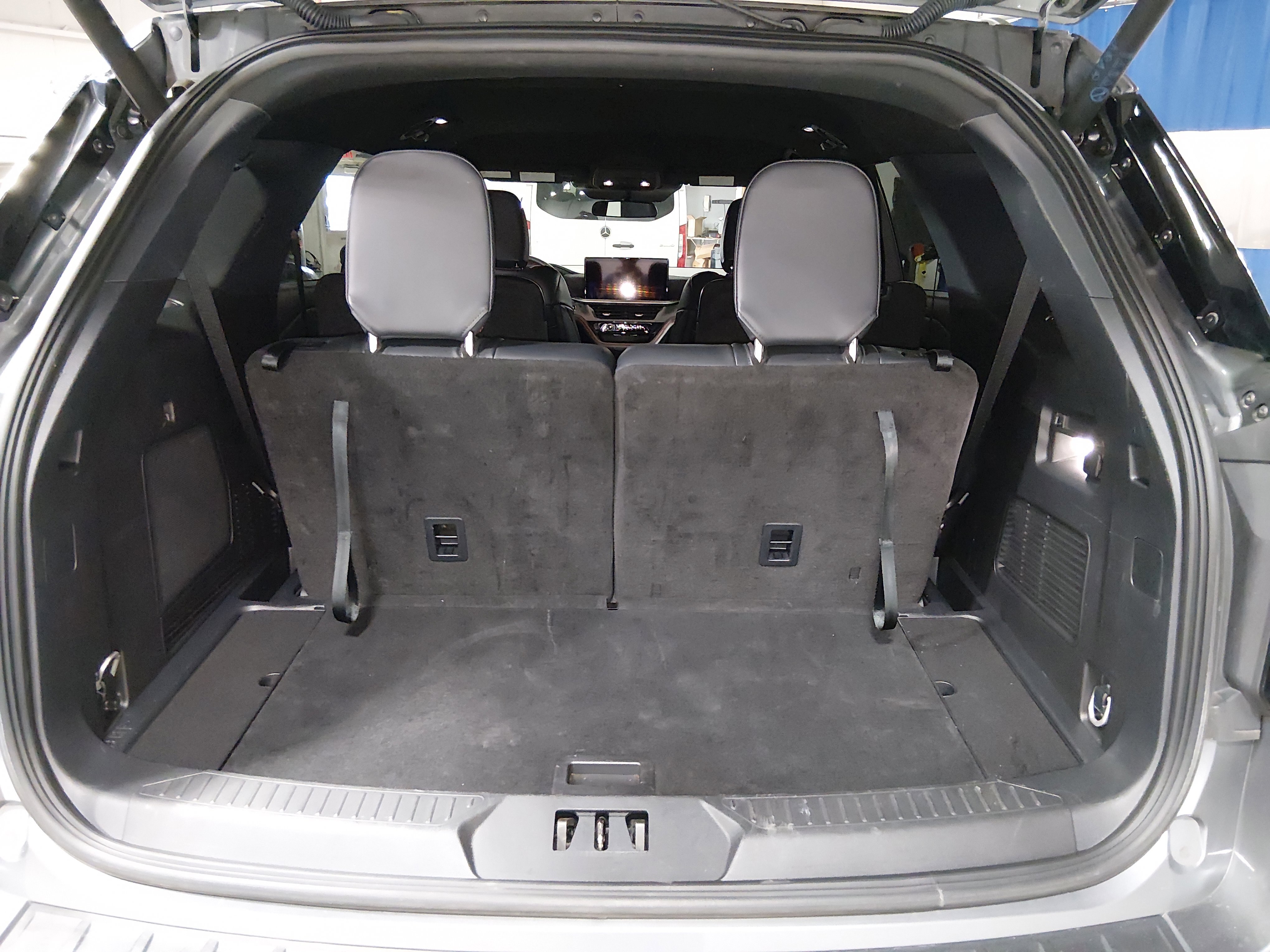 2025 Ford Explorer ST-LINE - Photo 11