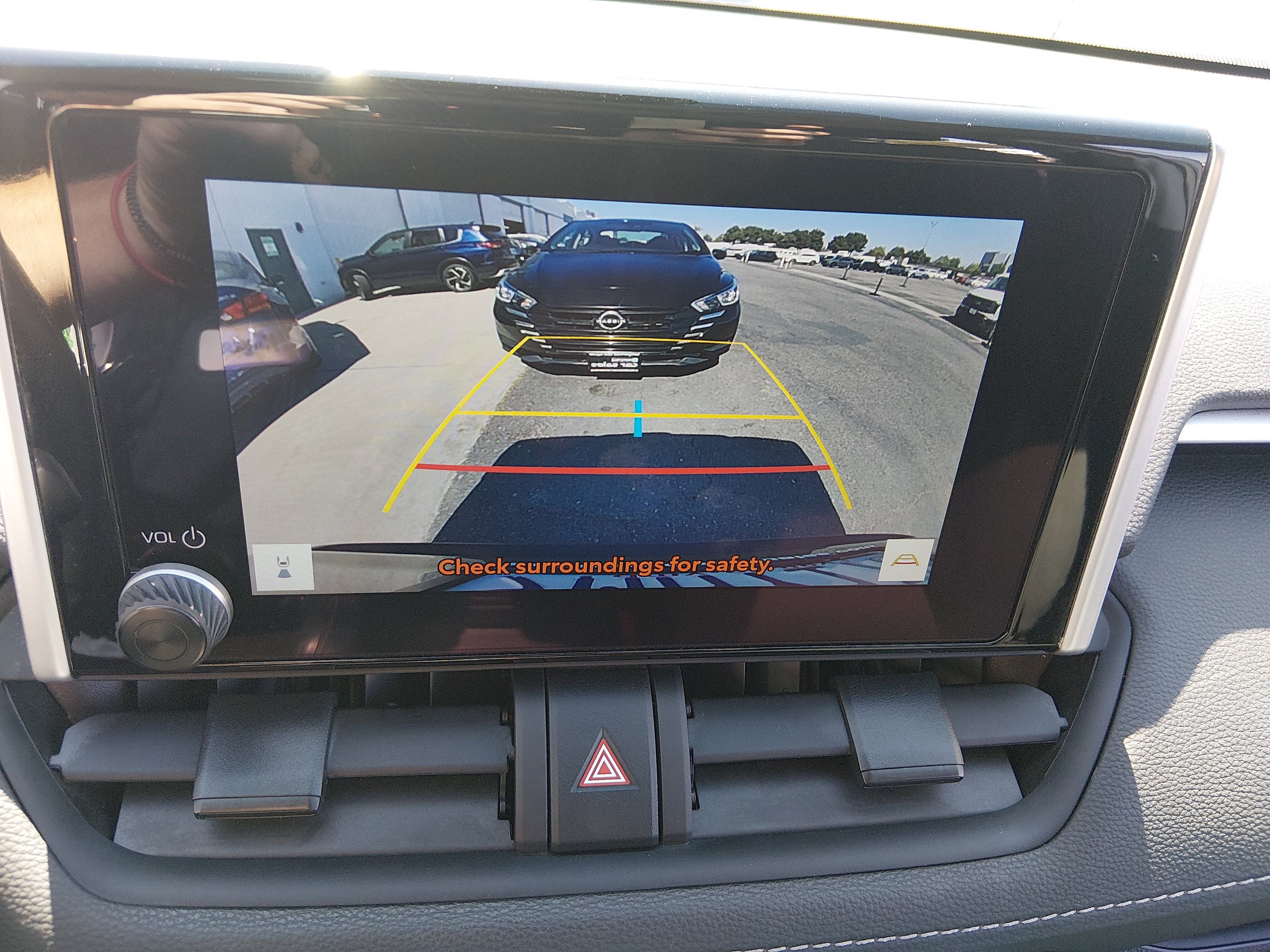 2024 Toyota RAV4 XLE - Photo 16