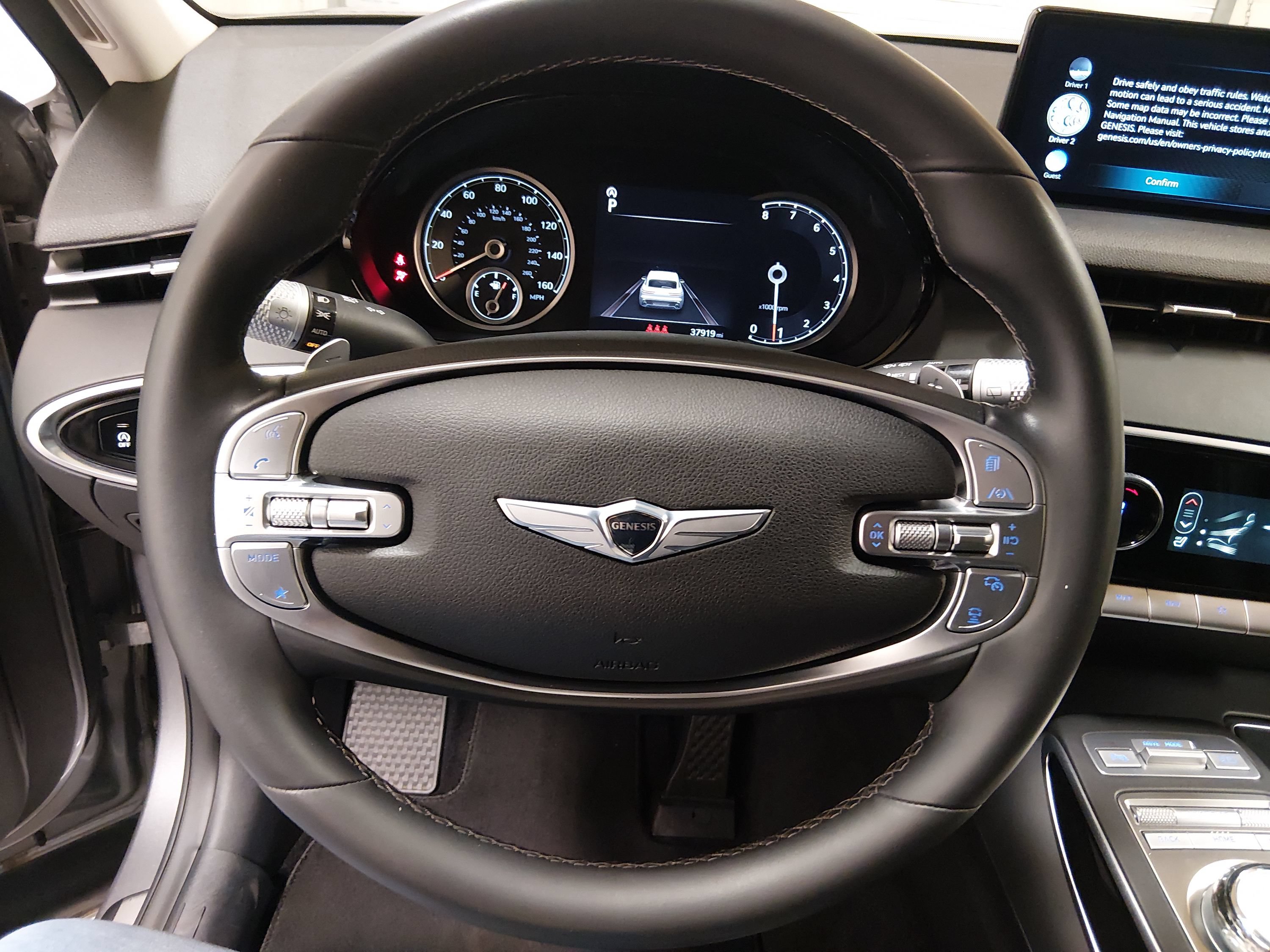 2025 GENESIS GV70 Standard - Photo 12