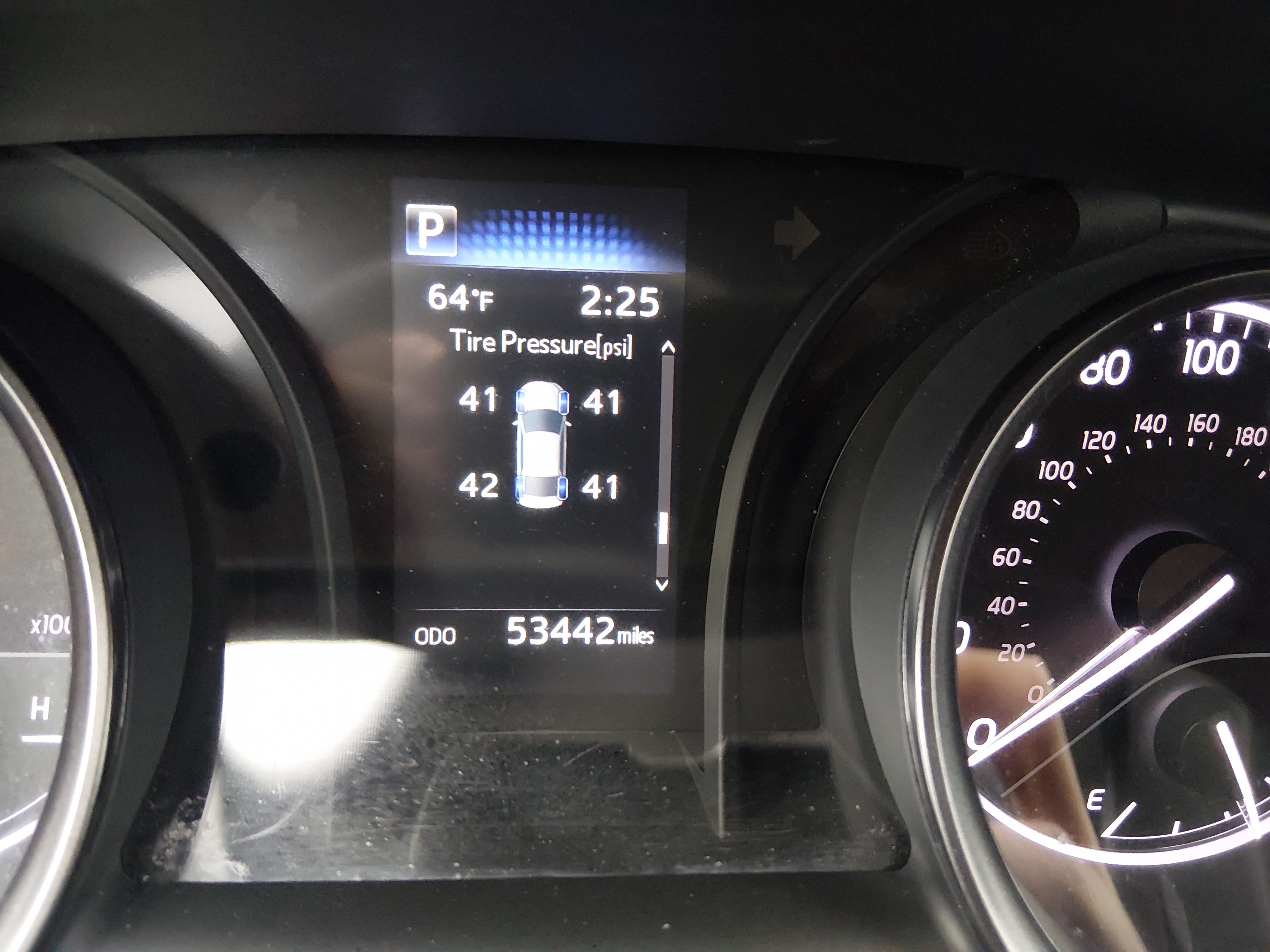 2024 Toyota Camry SE - Photo 14
