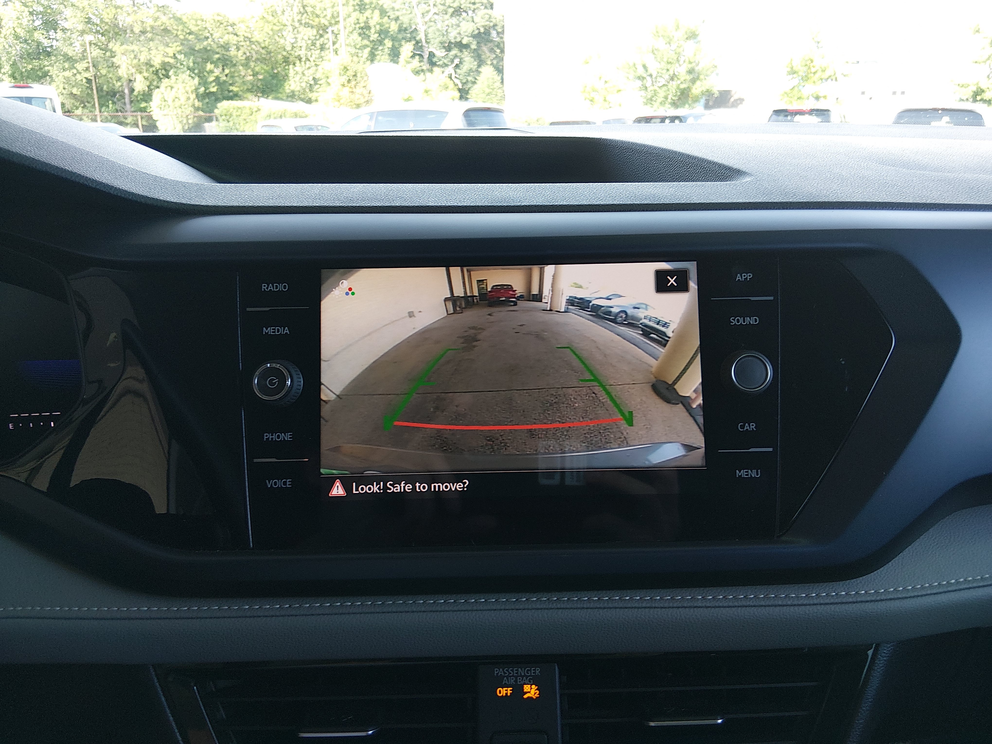 2024 Volkswagen Taos SE - Photo 16