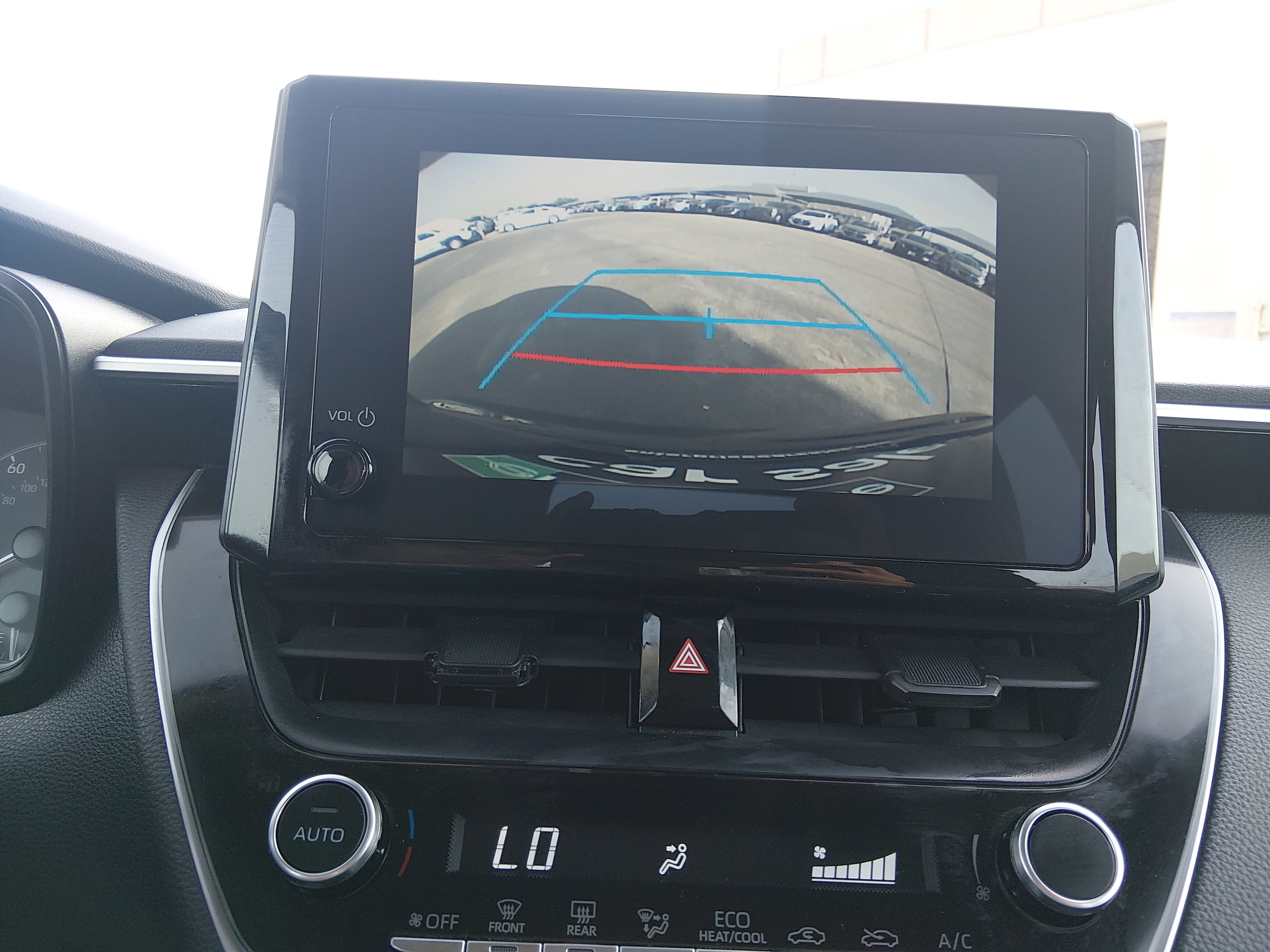 2024 Toyota Corolla LE - Photo 16