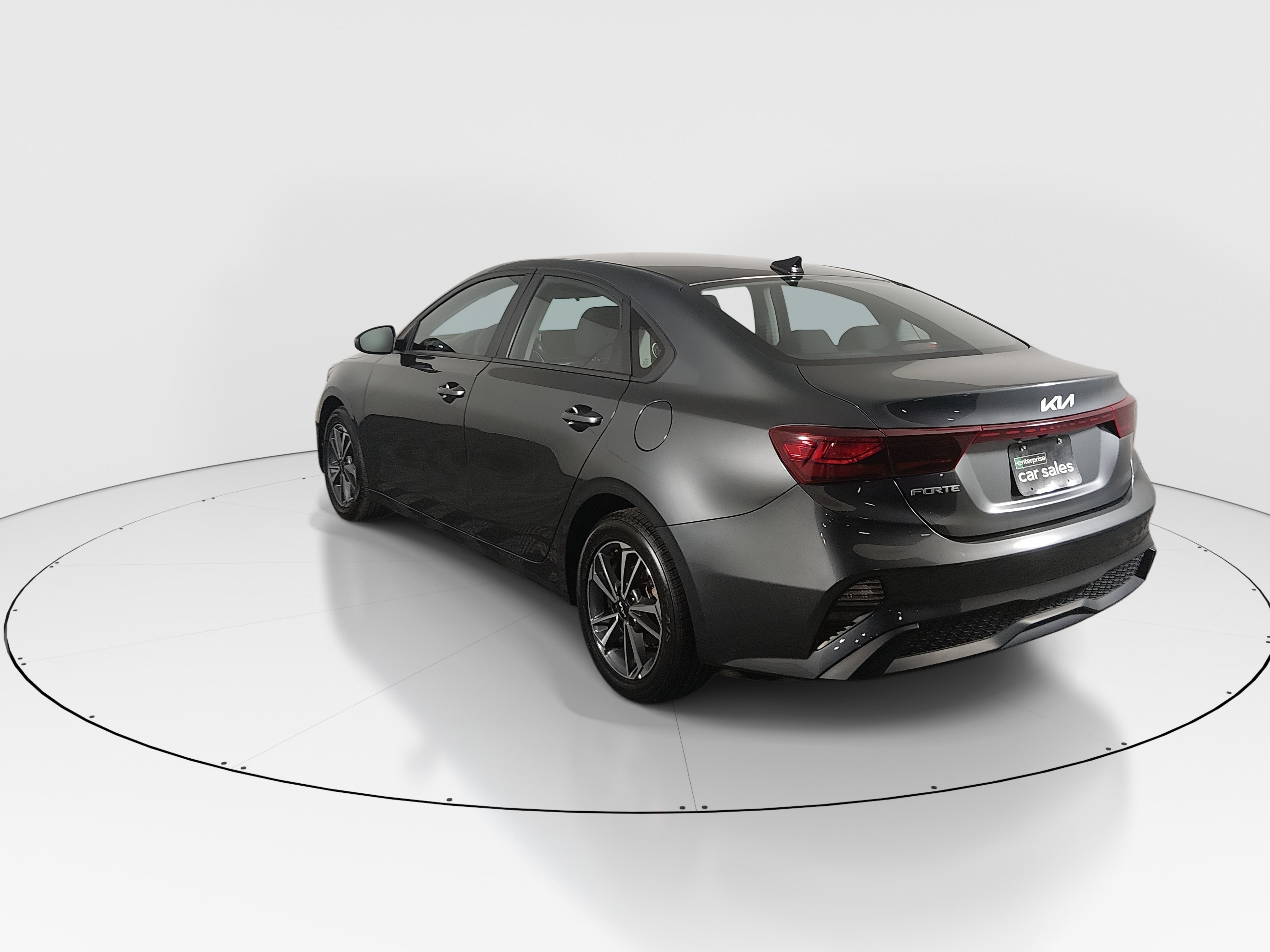 2024 Kia Forte LXS - Photo 5