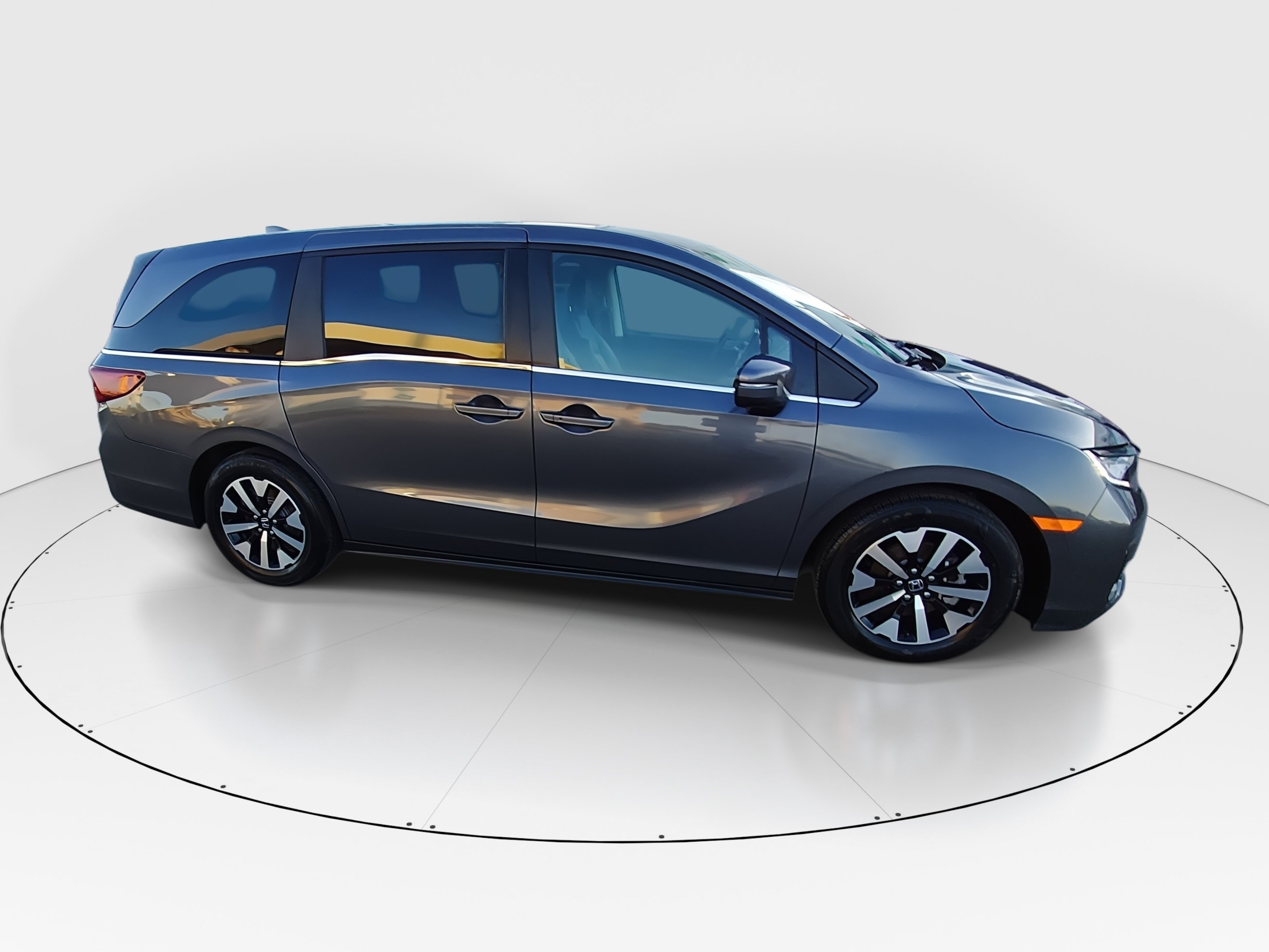 2025 Honda Odyssey EX-L - Photo 8