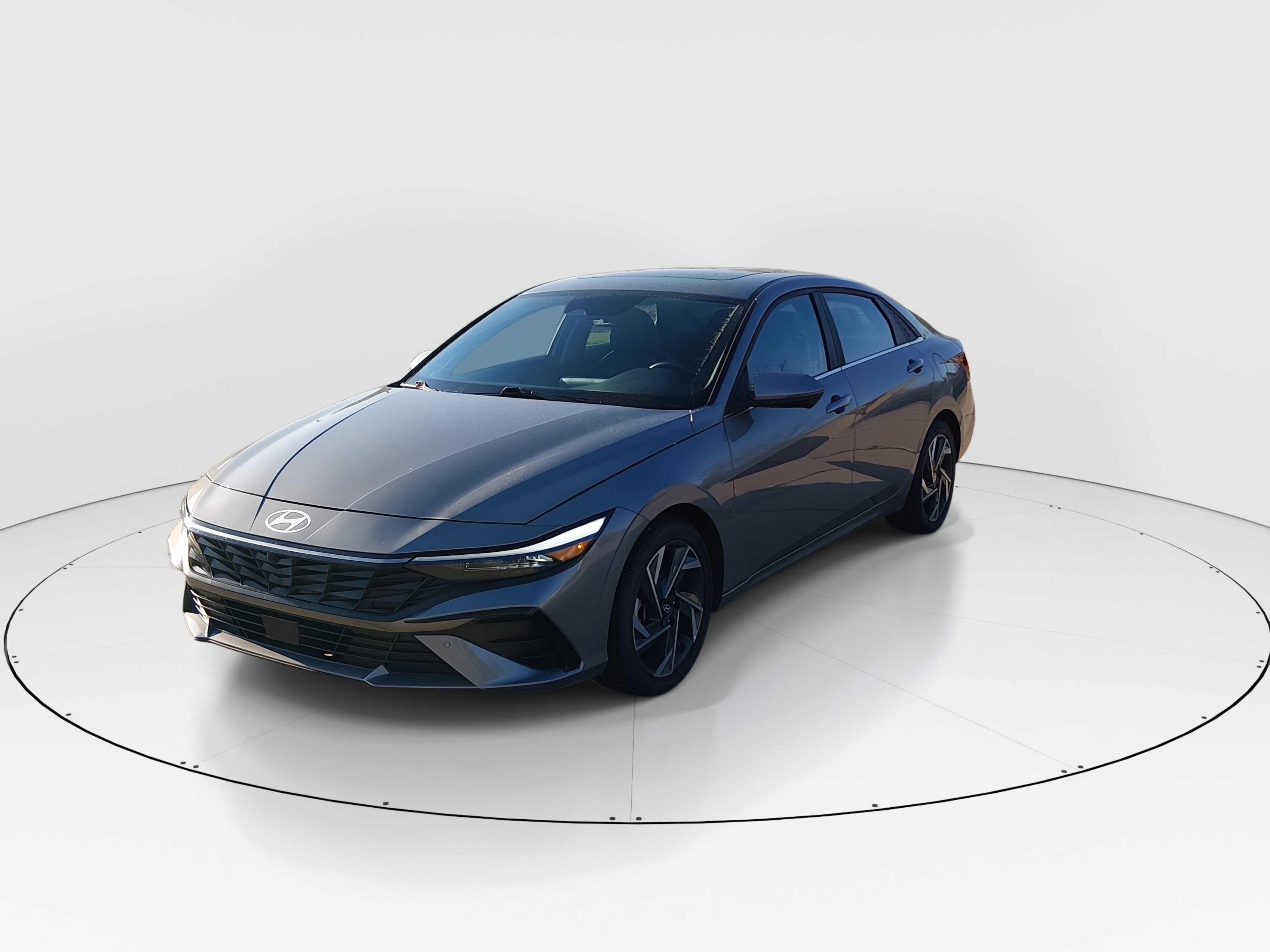 2024 Hyundai Elantra Limited - Photo 3