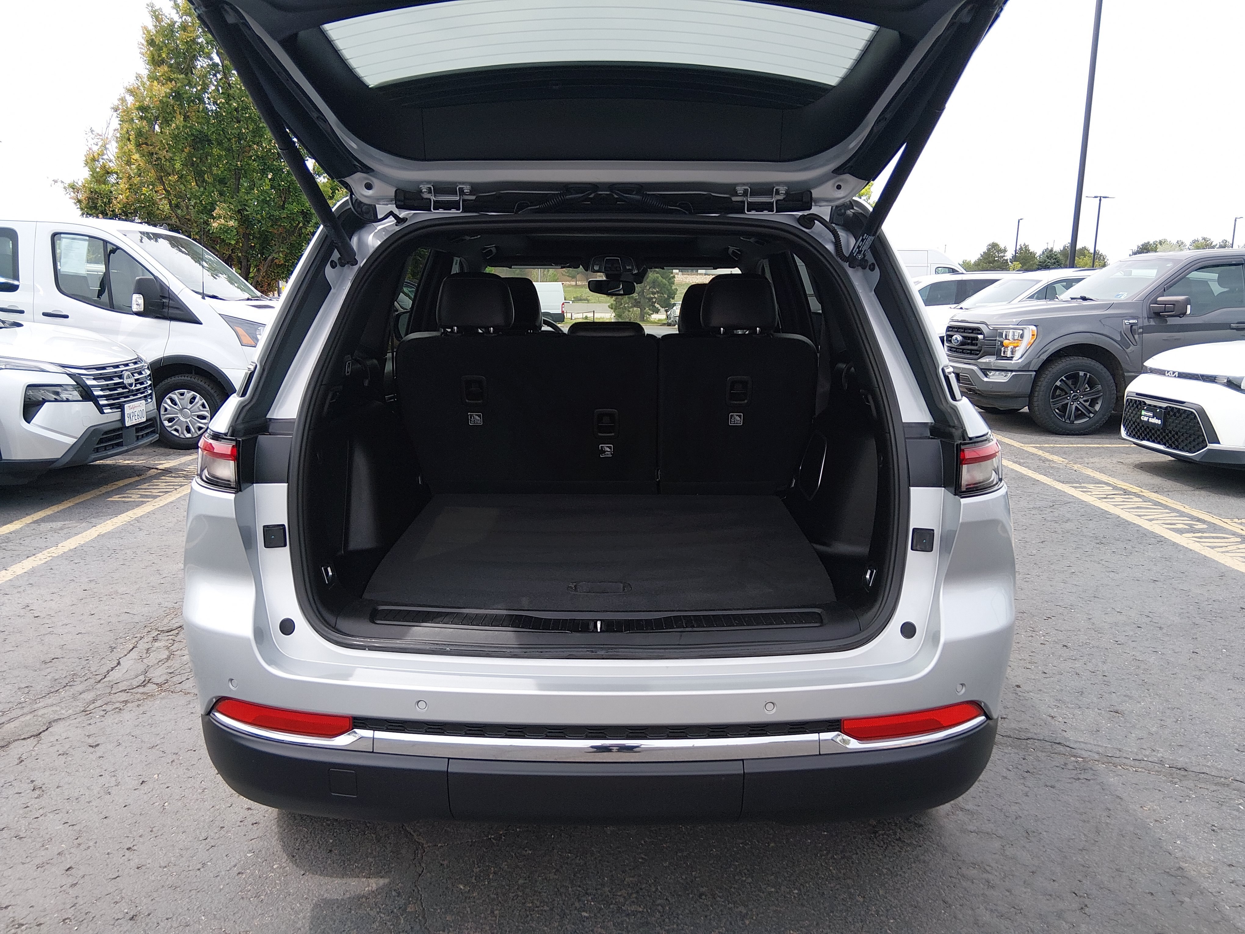 2024 Jeep Grand Cherokee 4xe - Photo 11