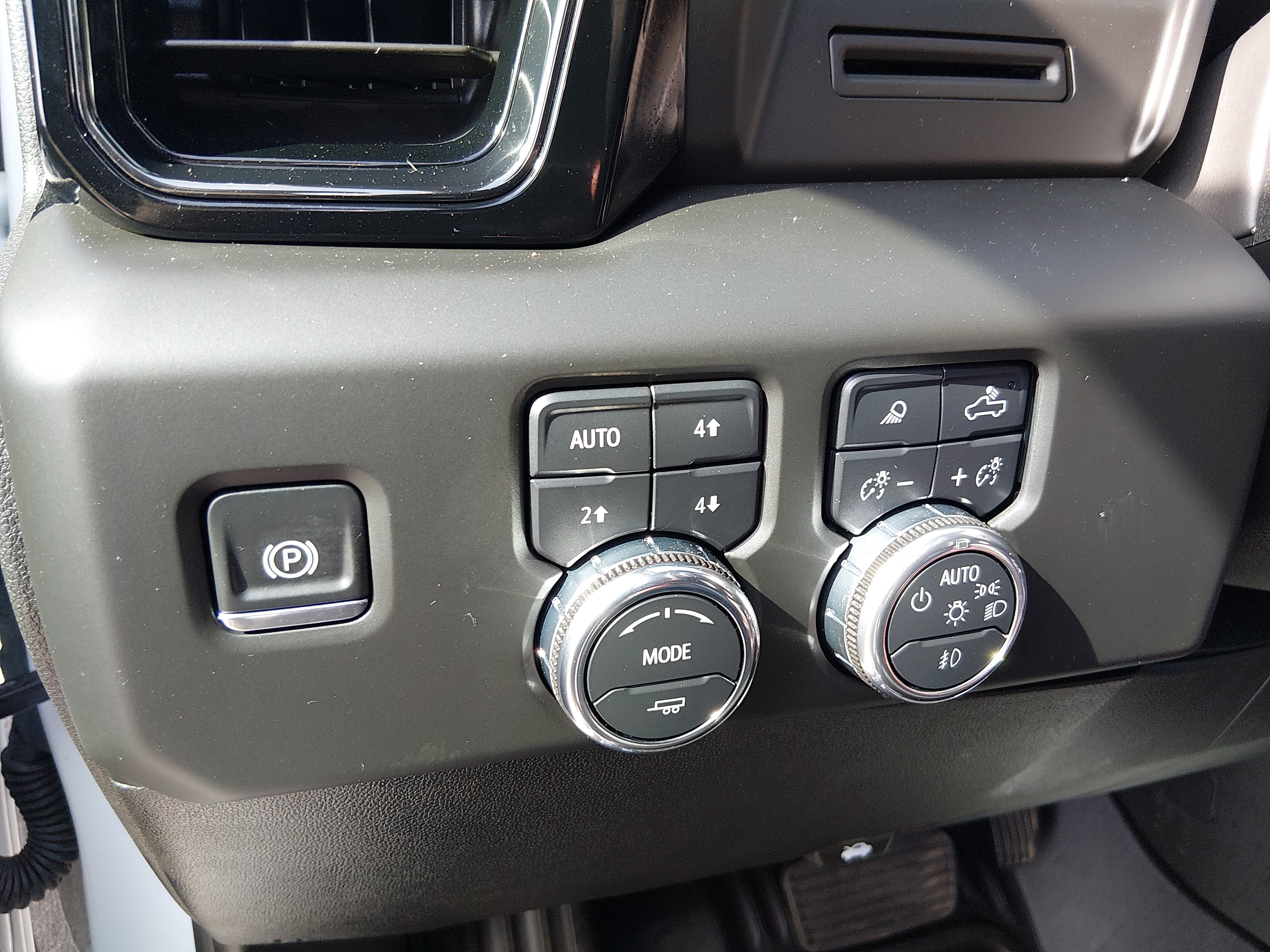 2025 GMC Sierra 1500 AT4 - Photo 13