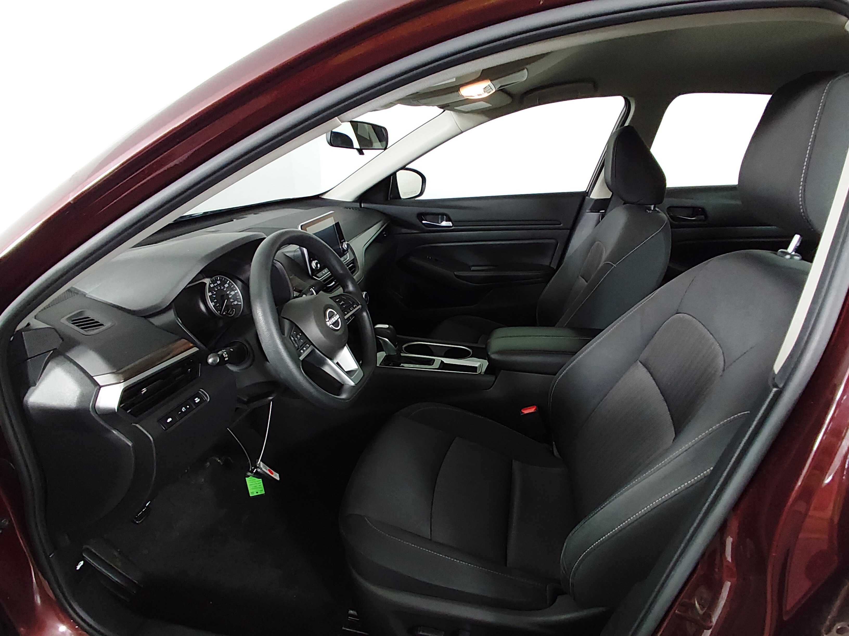2024 Nissan Altima SV - Photo 18