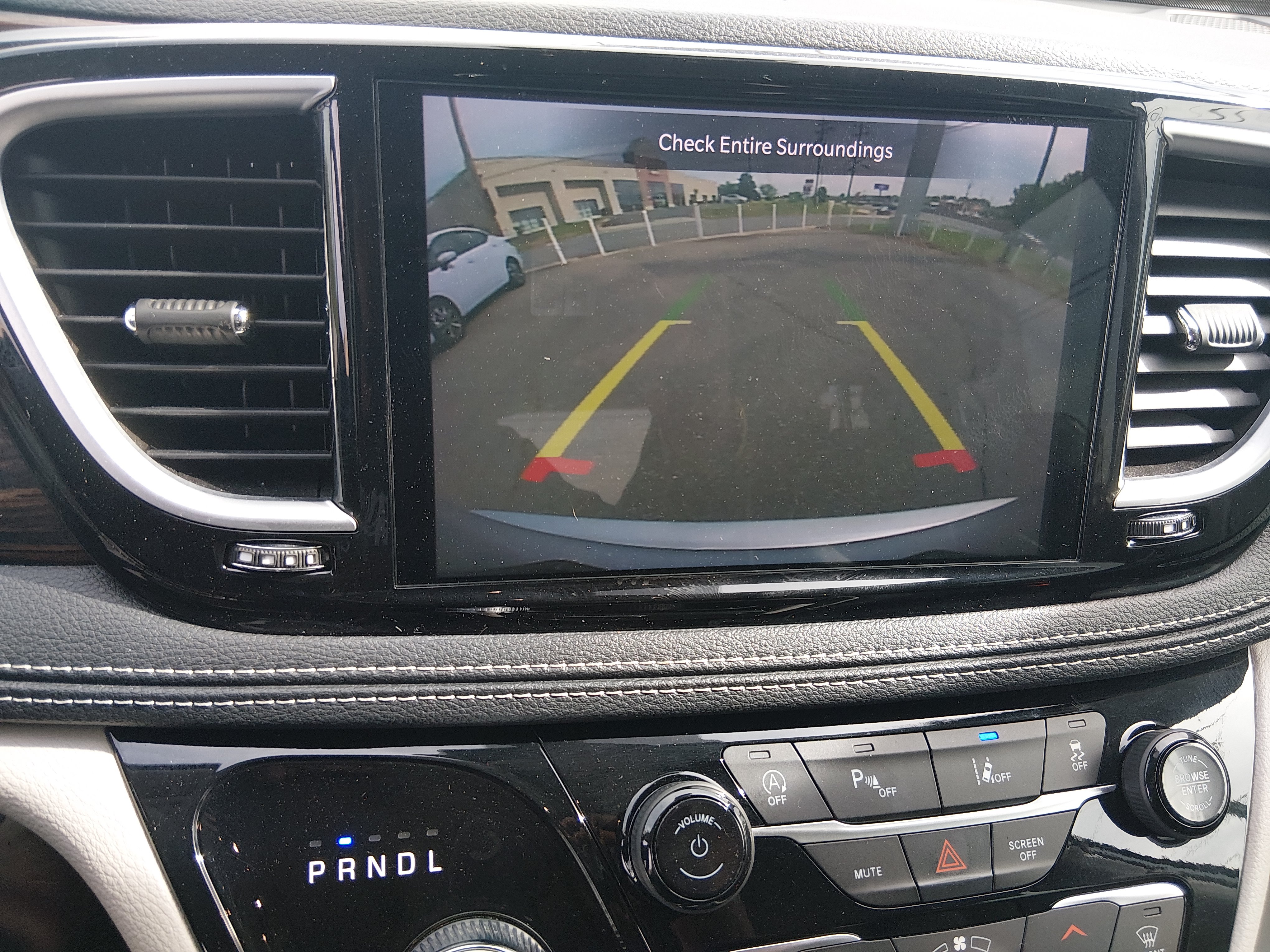 2023 Chrysler Pacifica Limited - Photo 16