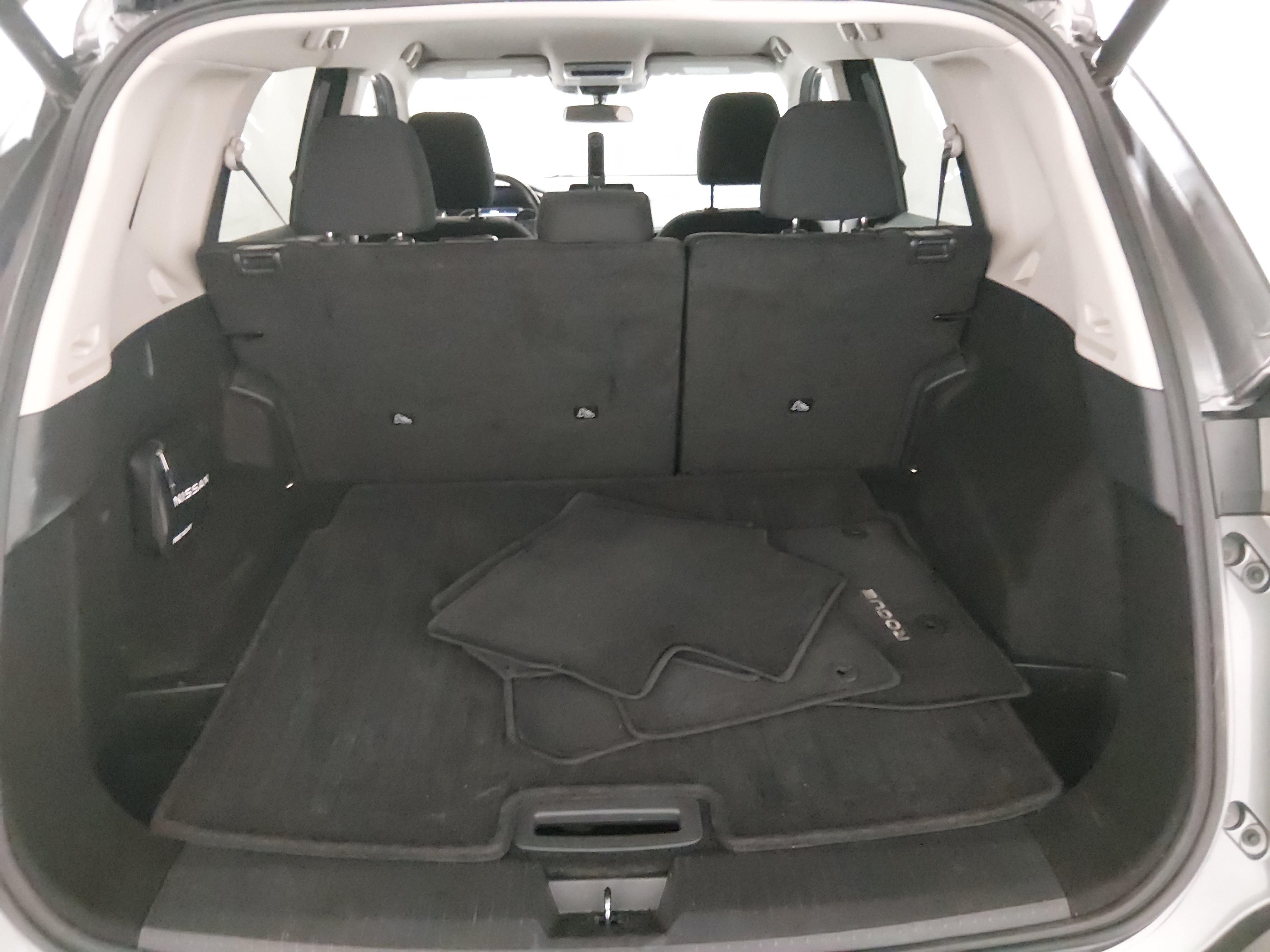 2025 Nissan Rogue SV - Photo 11