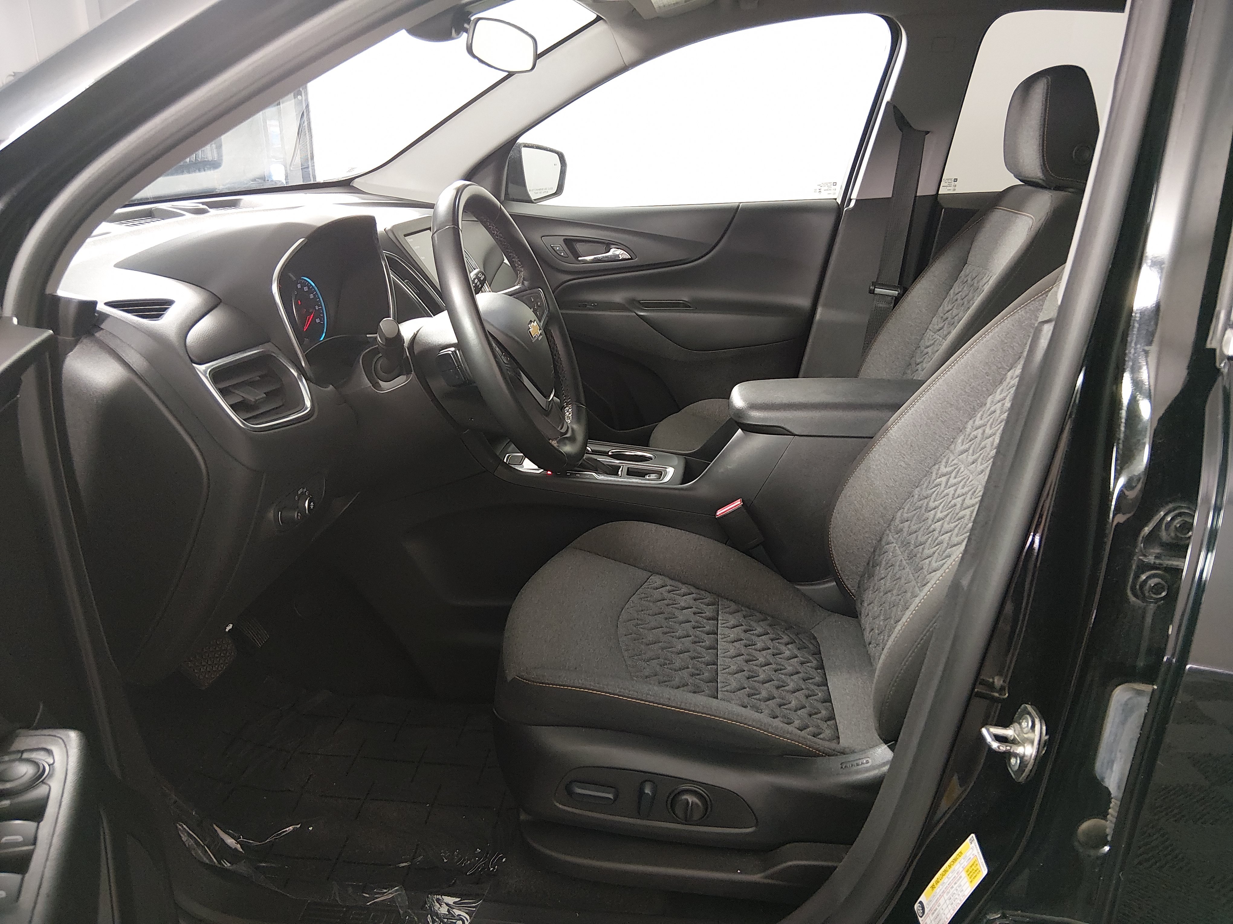 2024 Chevrolet Equinox LT - Photo 20