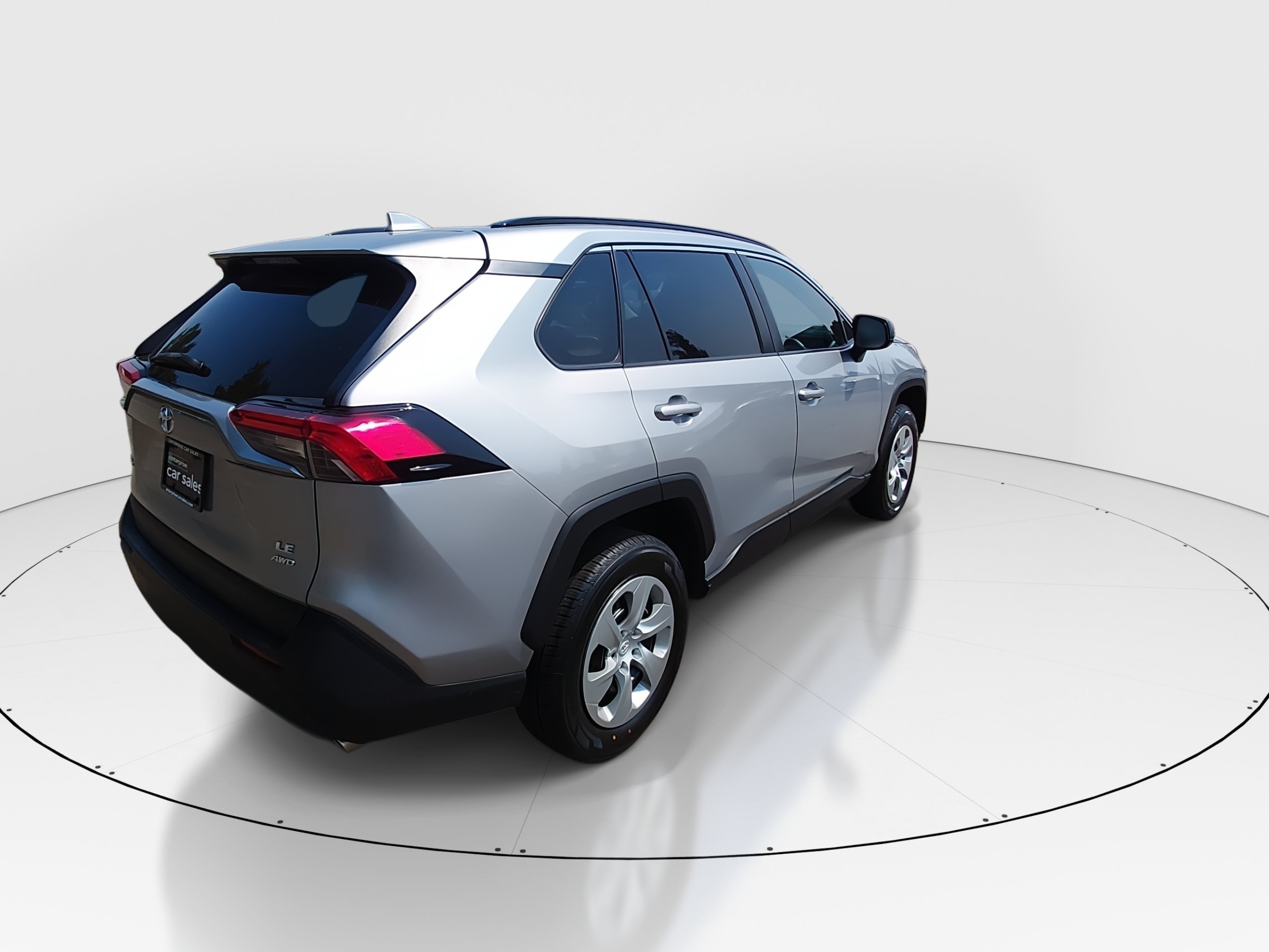 2021 Toyota RAV4 LE - Photo 7