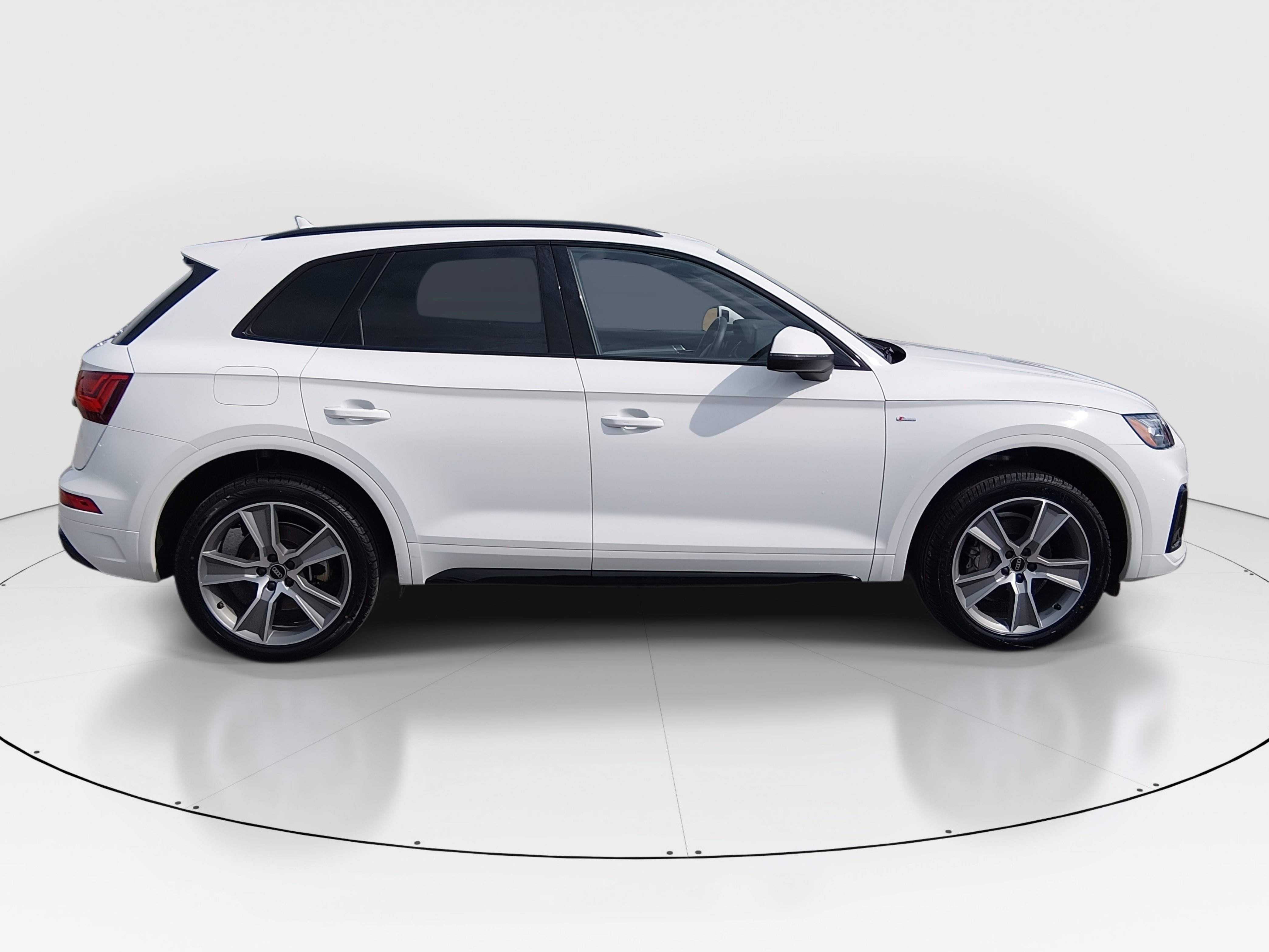 2025 Audi Q5 Premium - Photo 8