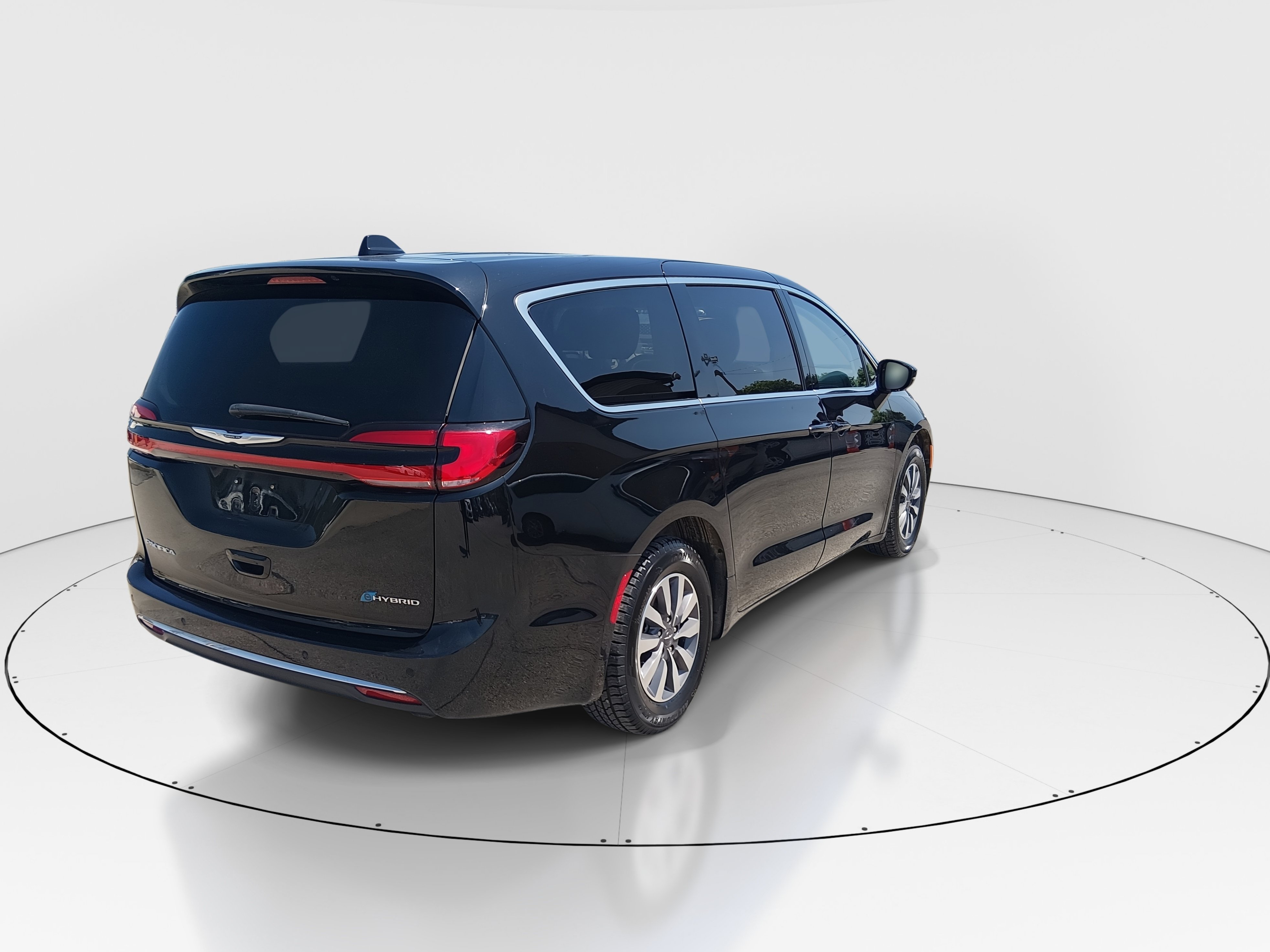 2024 Chrysler Pacifica PHEV Select - Photo 7