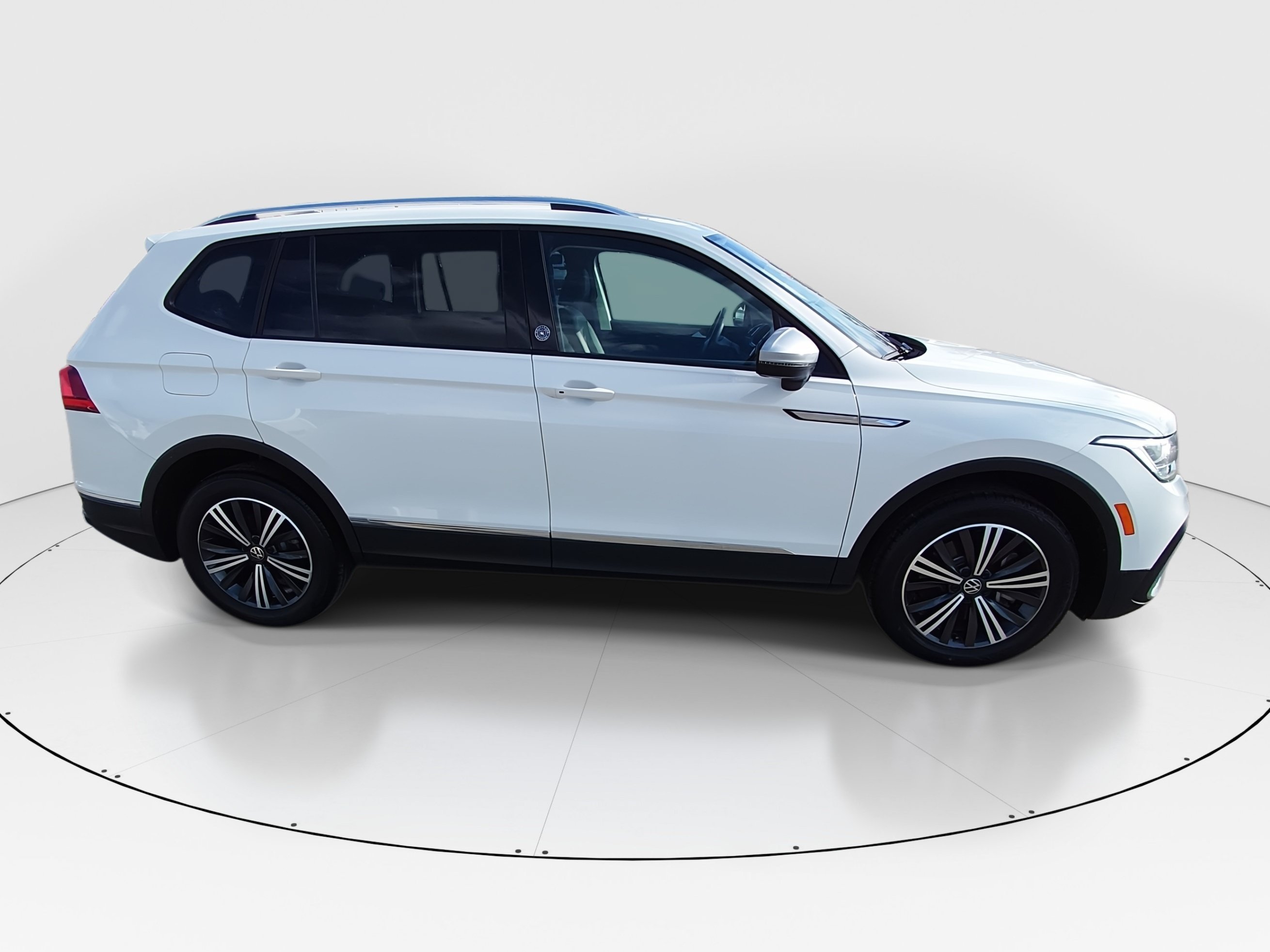 2024 Volkswagen Tiguan Wolfsburg Edition - Photo 8