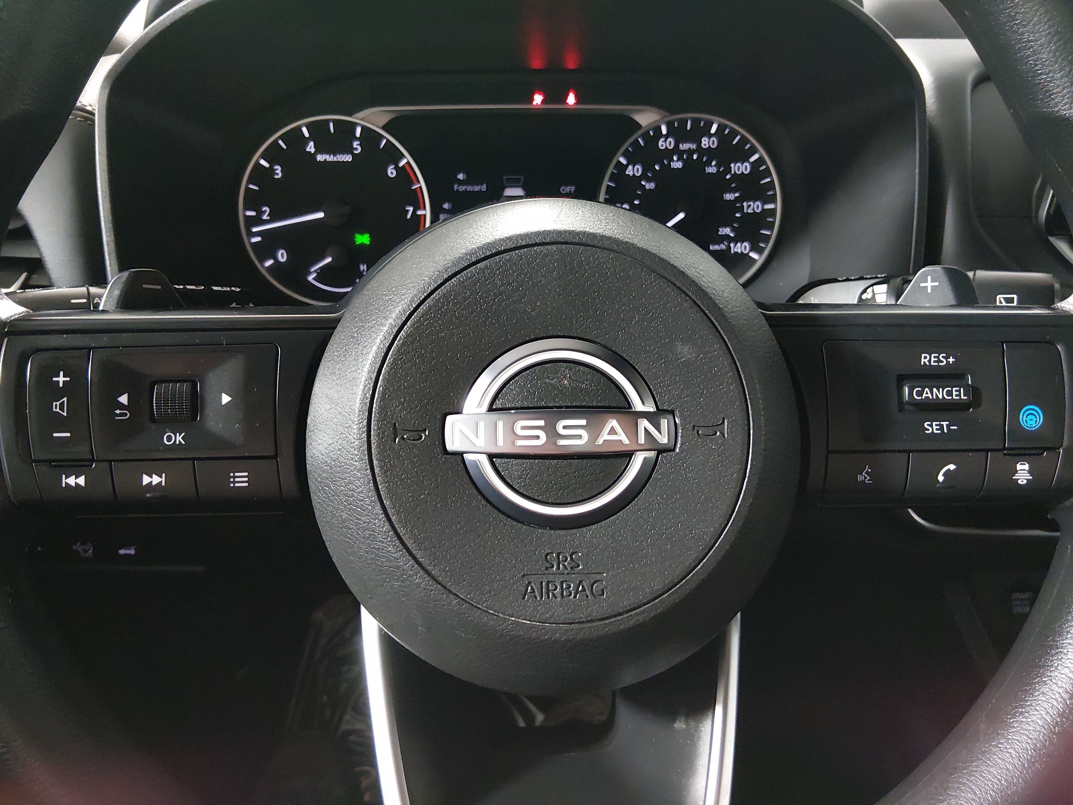 2024 Nissan Rogue SV - Photo 12