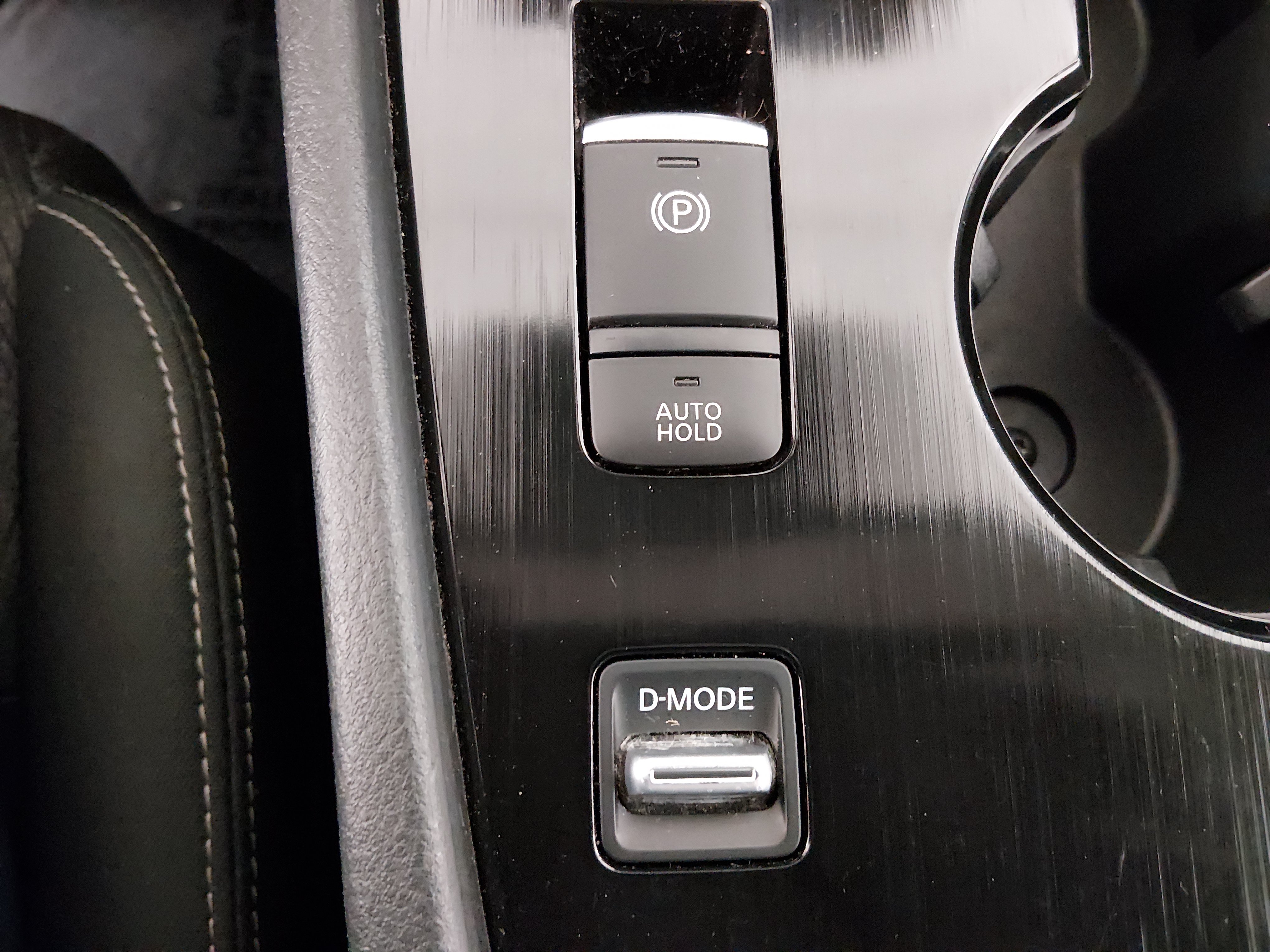 2024 Nissan Rogue SV - Photo 17