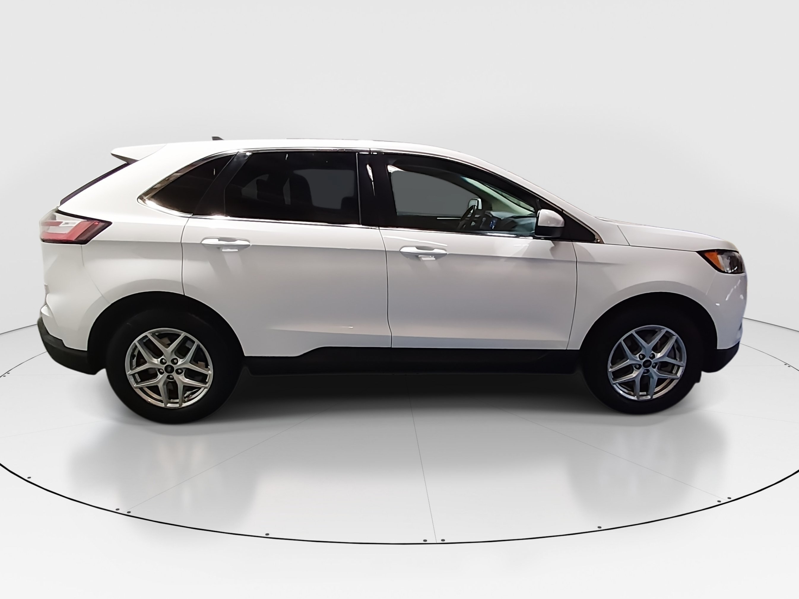 2024 Ford Edge SEL - Photo 8