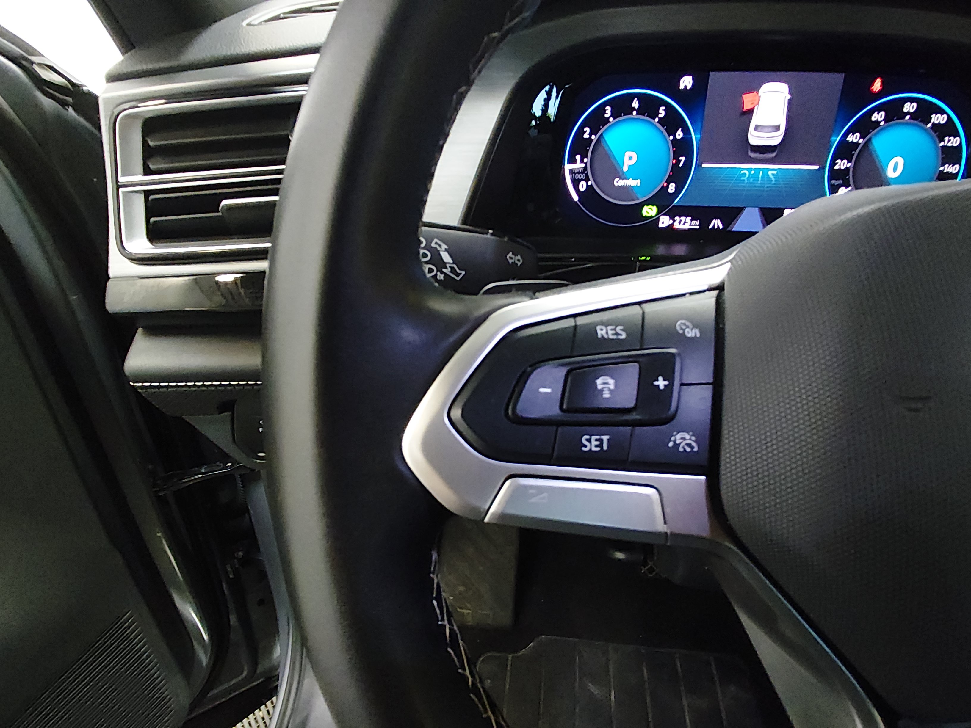 2025 Volkswagen Atlas Cross Sport SE w/Tech - Photo 12