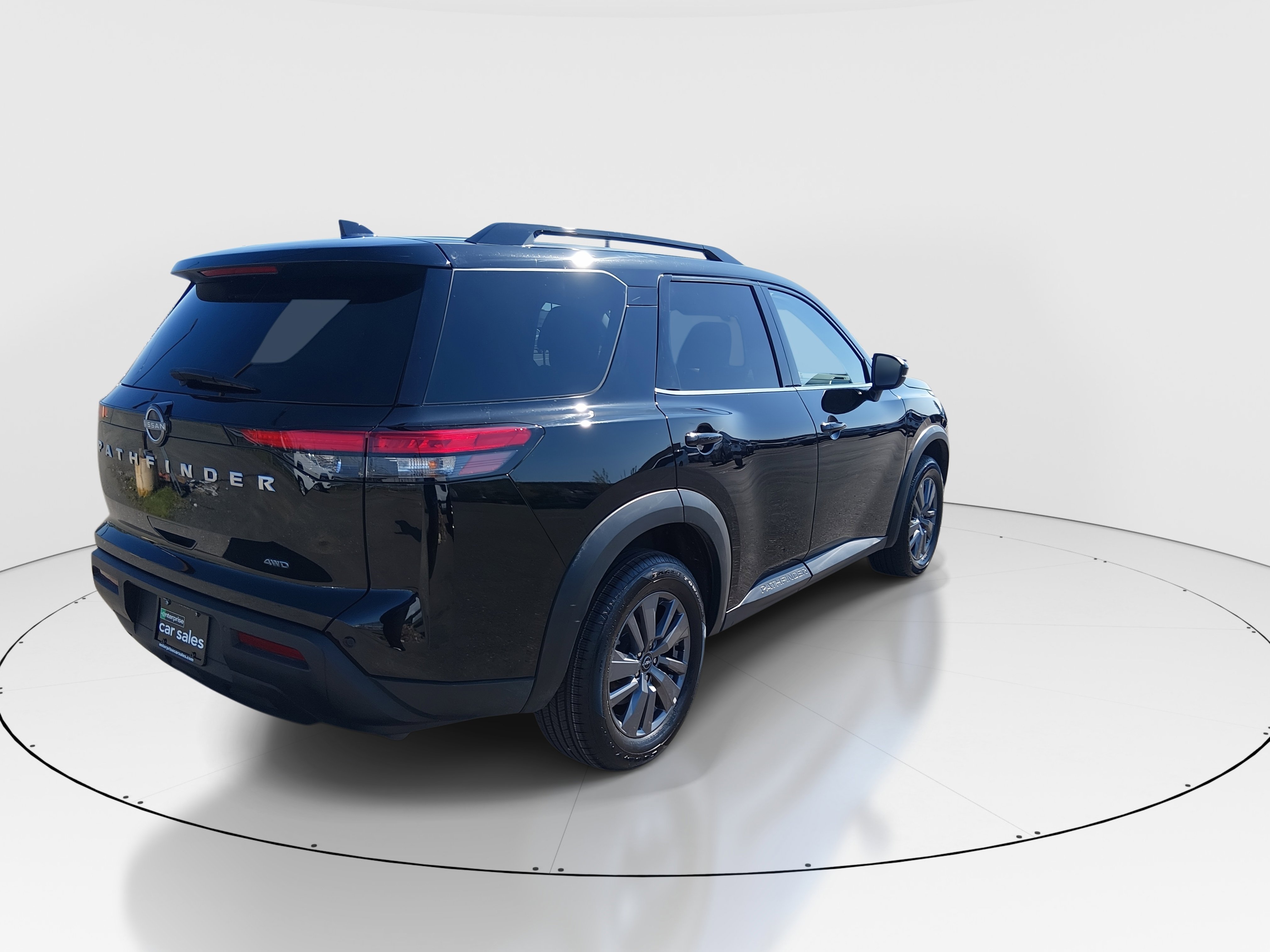 2025 Nissan Pathfinder SV - Photo 7