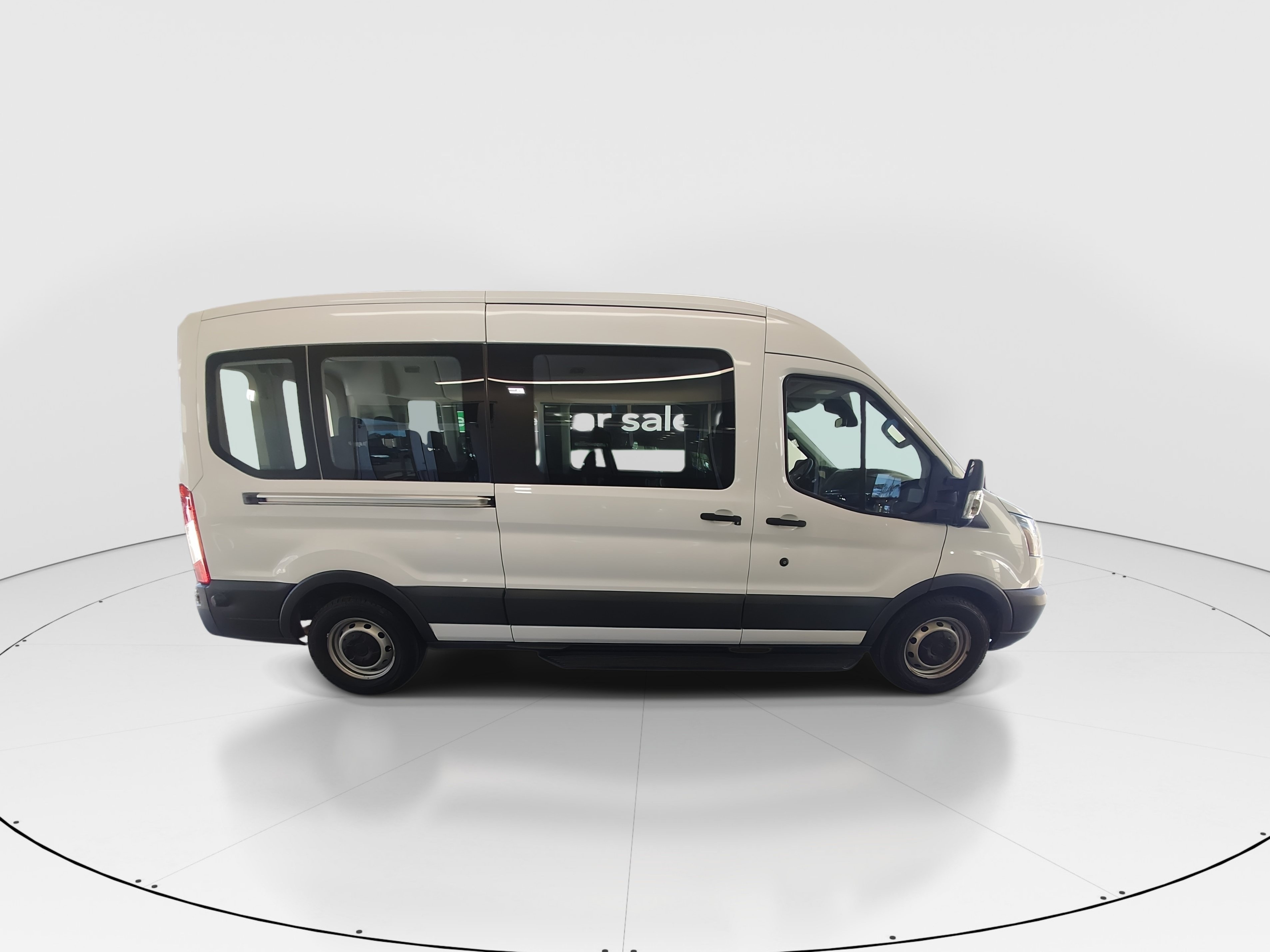 2018 Ford Transit Wagon XL - Photo 8