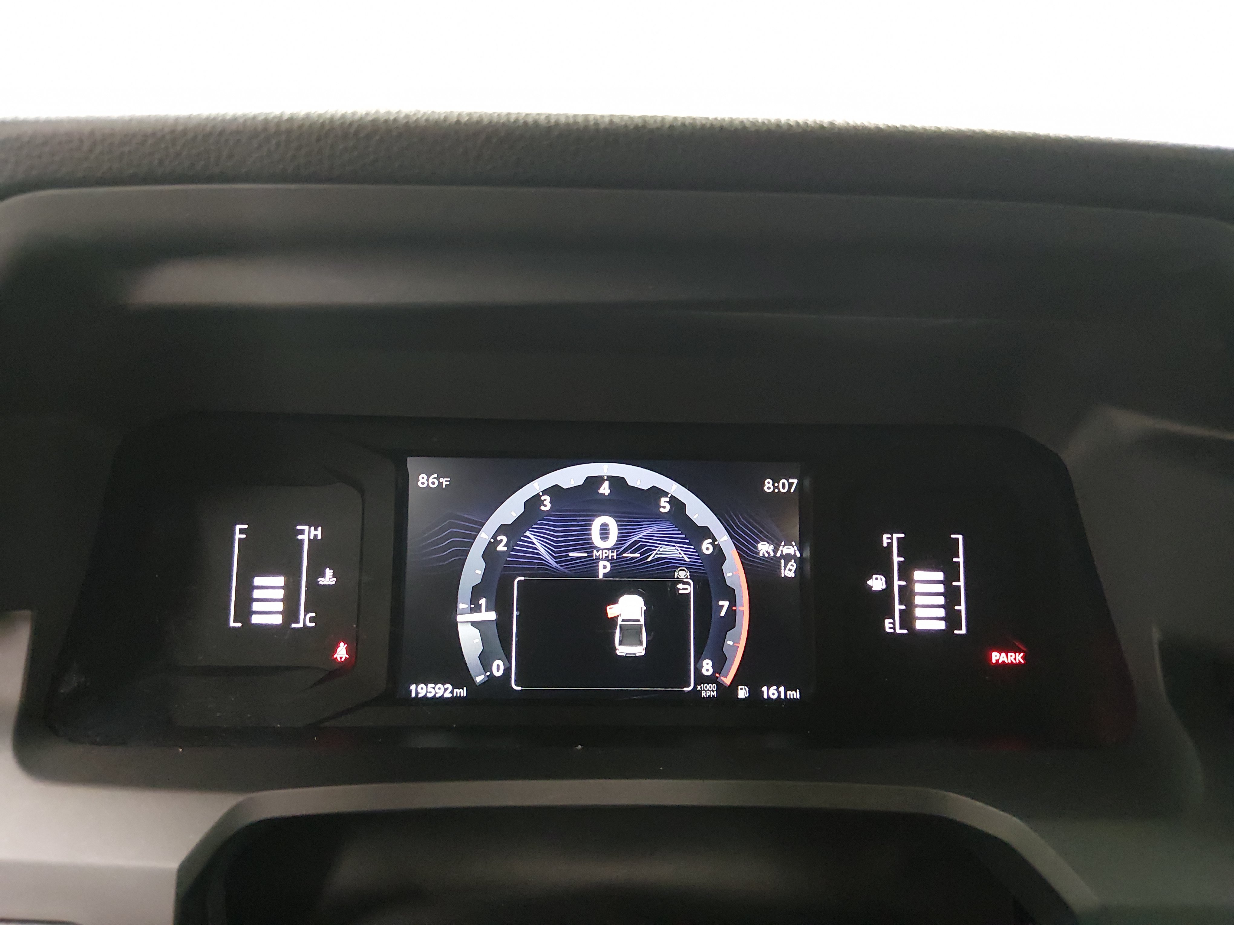2025 Toyota Tacoma SR - Photo 14