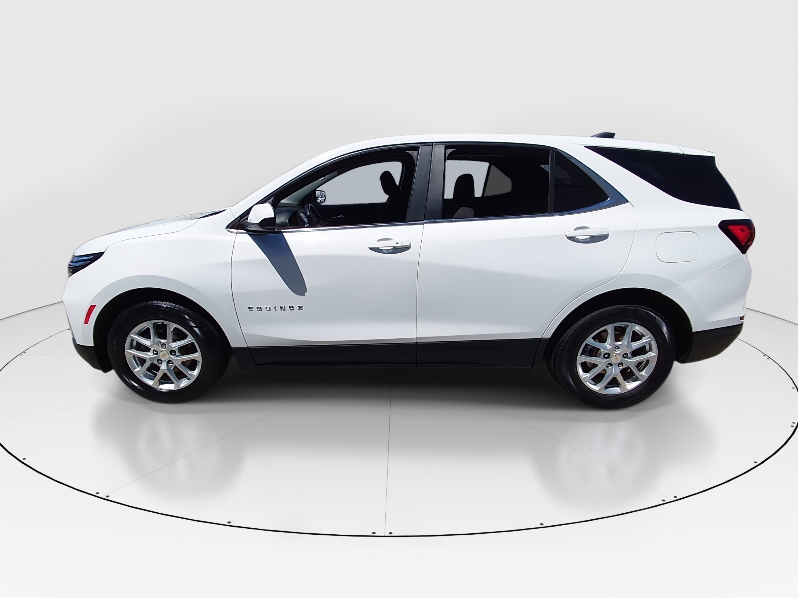 2024 Chevrolet Equinox LT - Photo 4