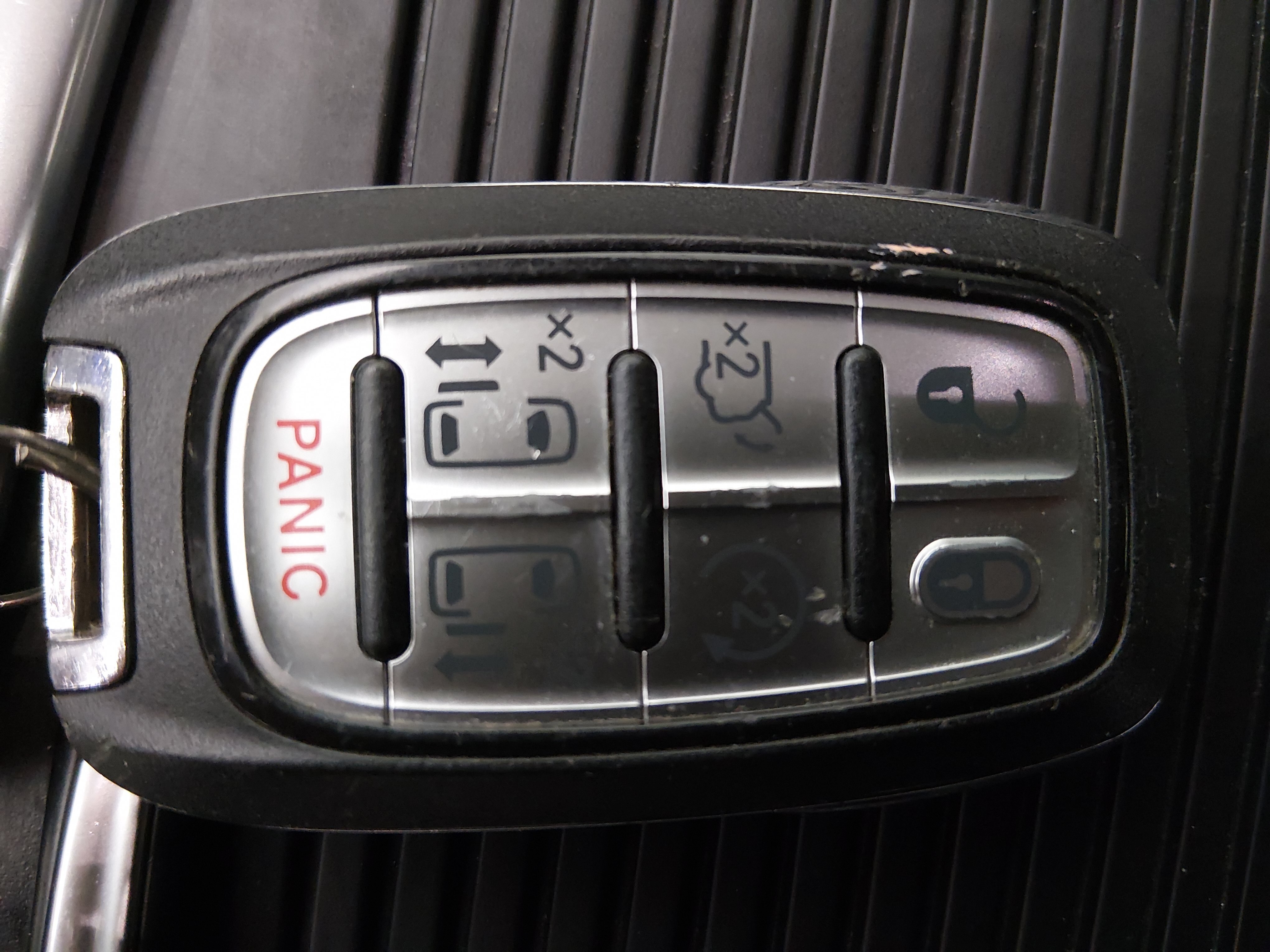 2024 Chrysler Pacifica Touring L - Photo 15