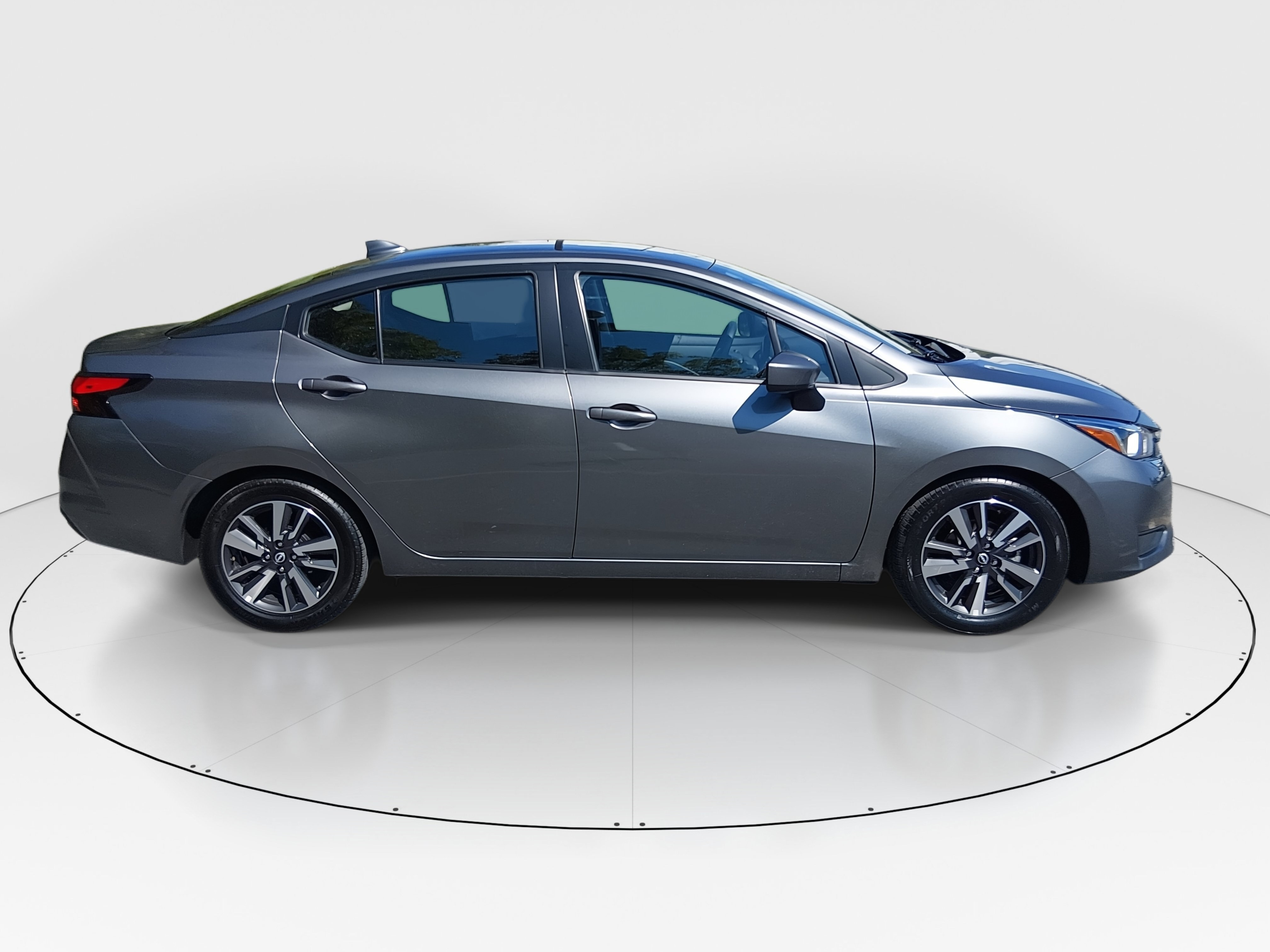 2024 Nissan Versa Sedan SV - Photo 8