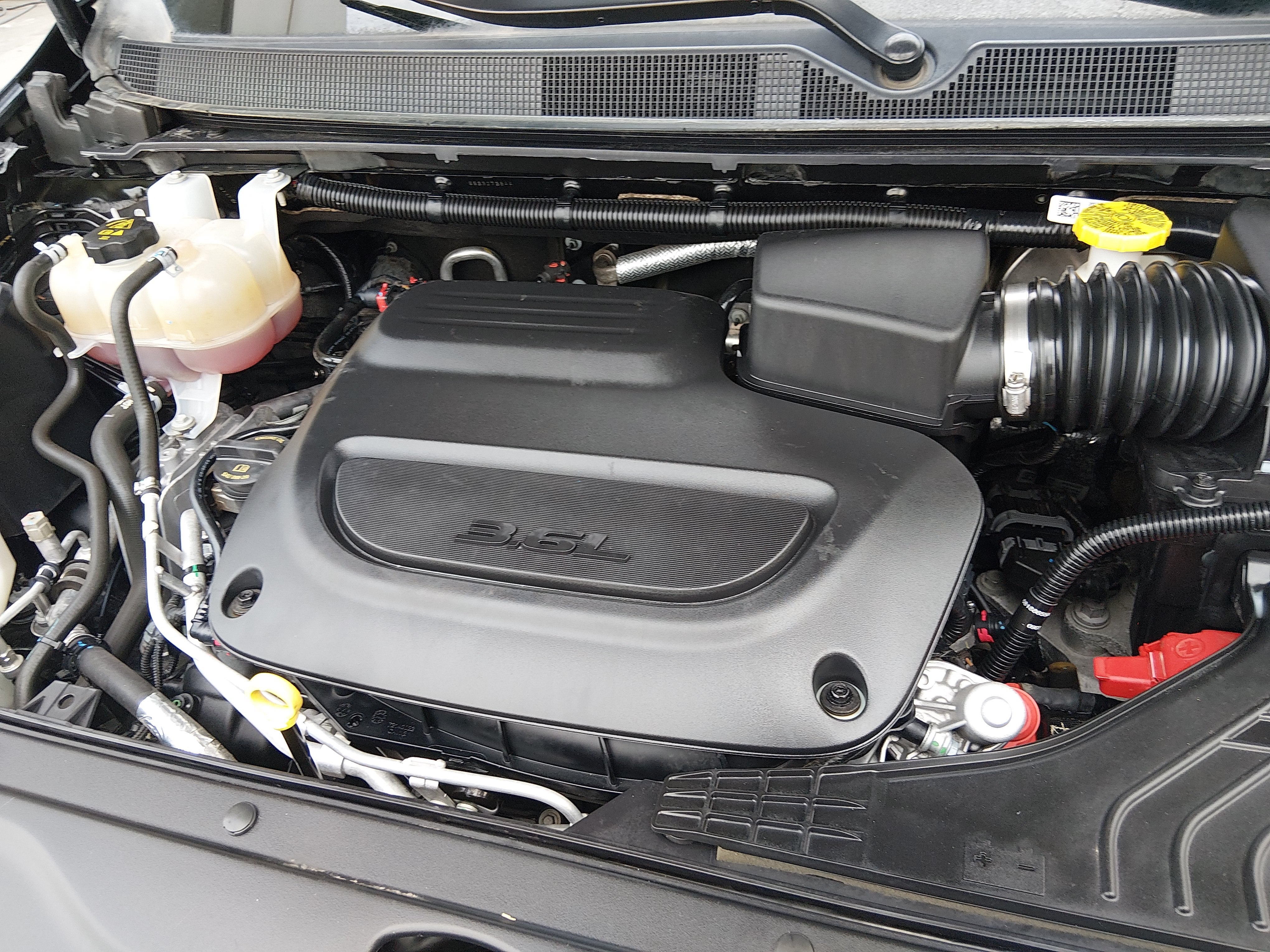 2023 Chrysler Voyager LX - Photo 9