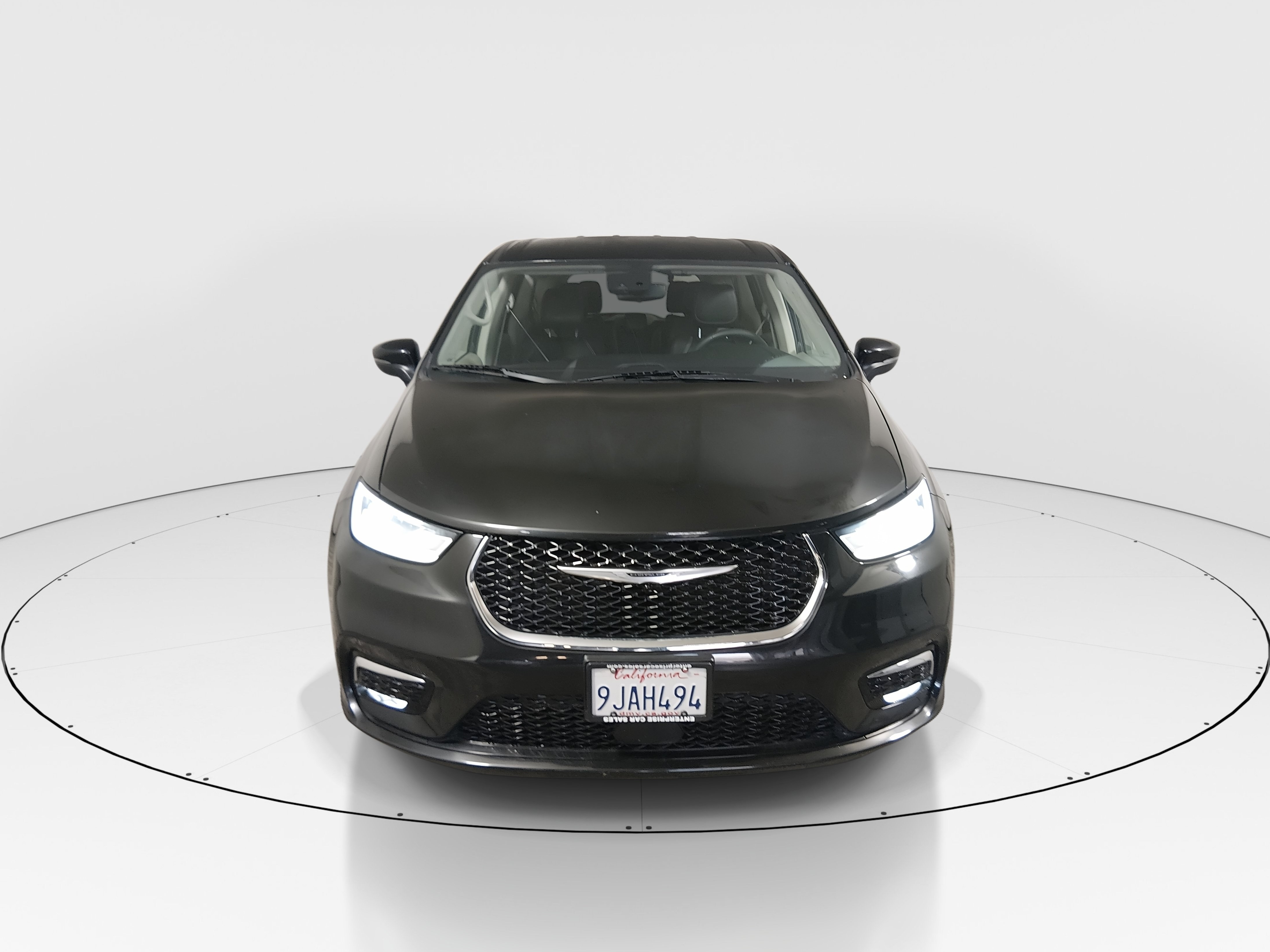 2023 Chrysler Pacifica Hybrid Touring L - Photo 2